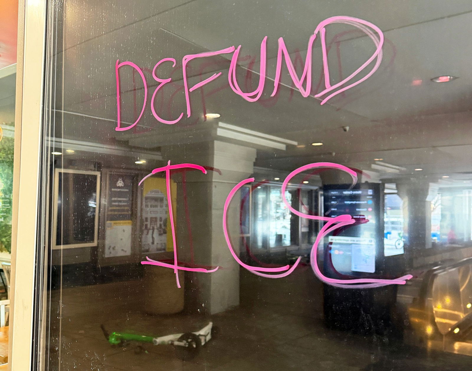 Der demokratische Minderheitsführer im Senat, Chuck Schumer, drängte zuletzt darauf, die Finanzierung des Heimatschutzministeriums separat zu behandeln. (Archivbild)