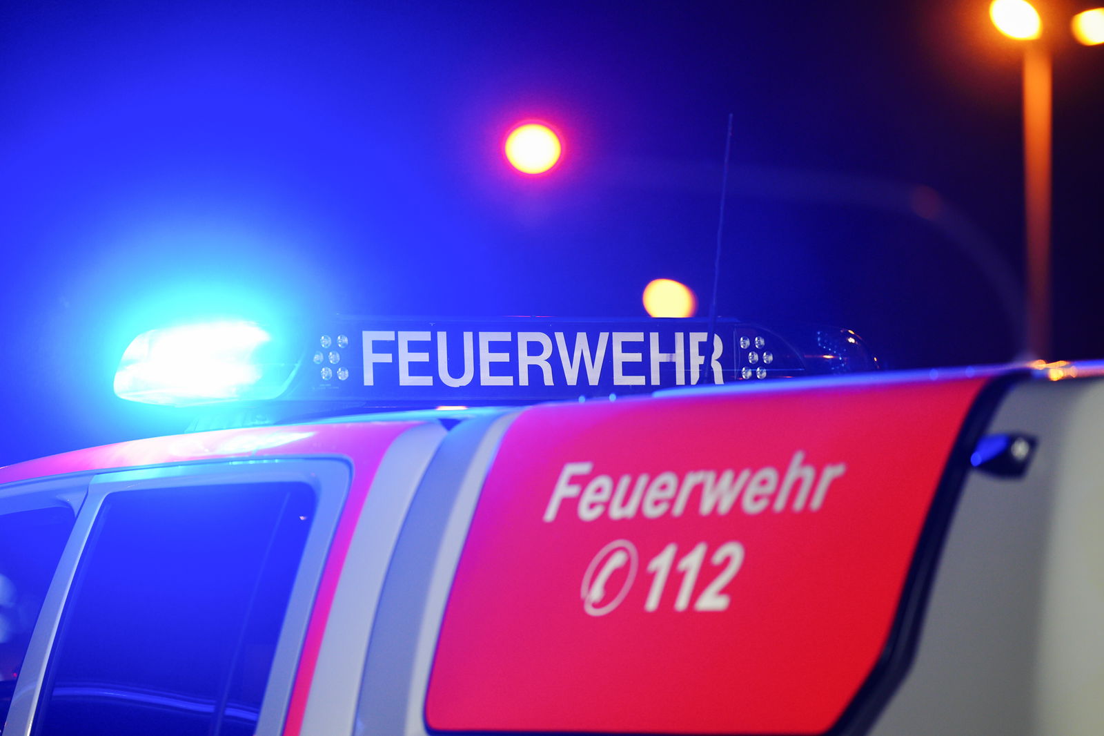 Feuerwehrauto mit Schriftzug