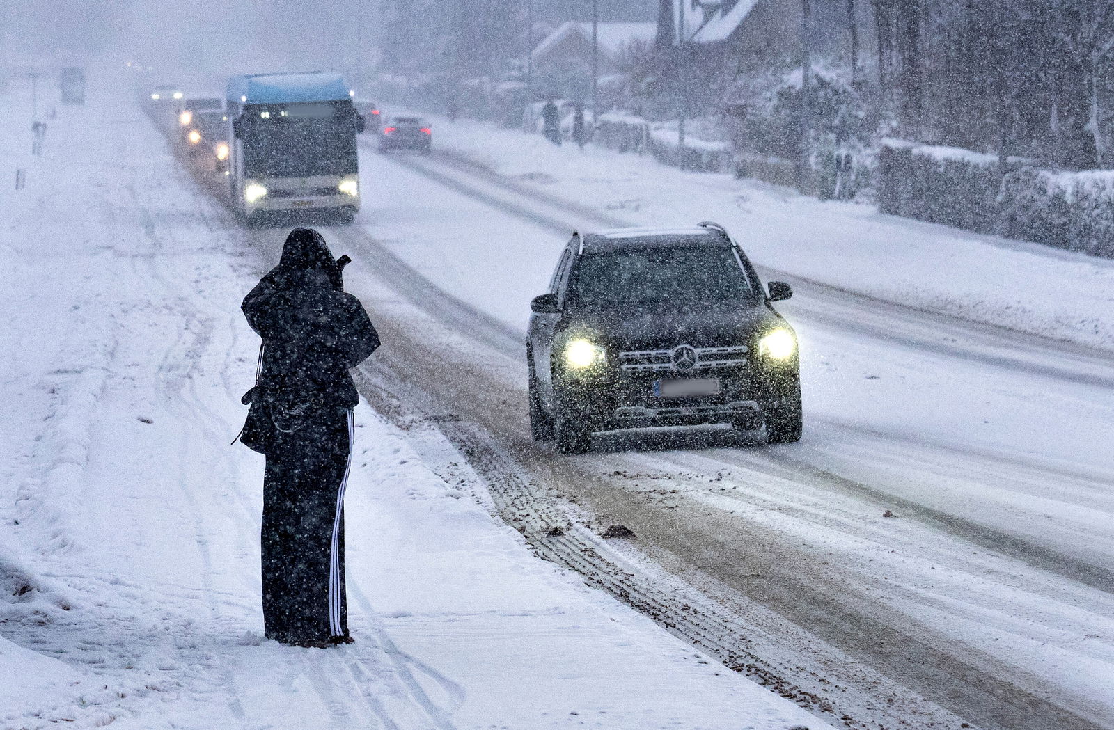 Winterliche Verhältnisse auf Straße