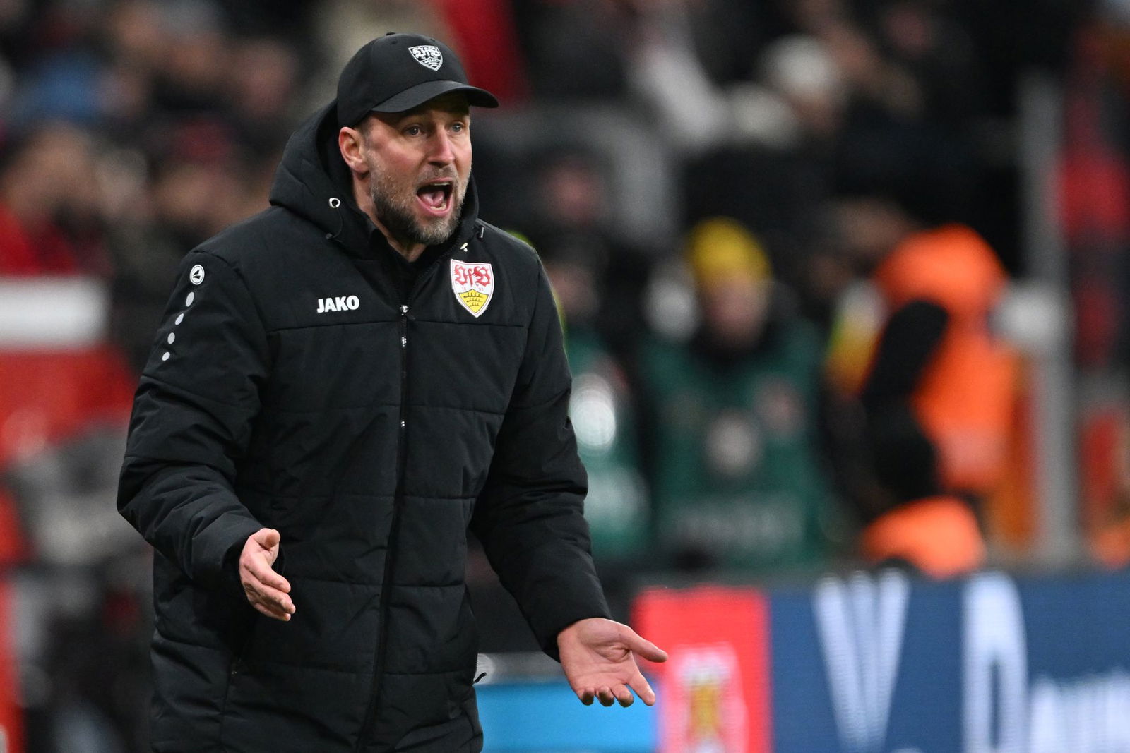 Voll des Lobes für Jamie Leweling: VfB-Trainer Sebastian Hoeneß.