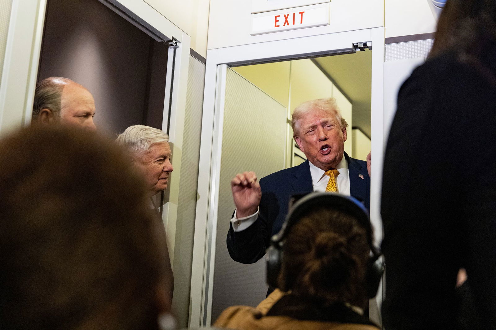 US-Präsident Donald Trump droht der neuen Führung in Venezuela. 