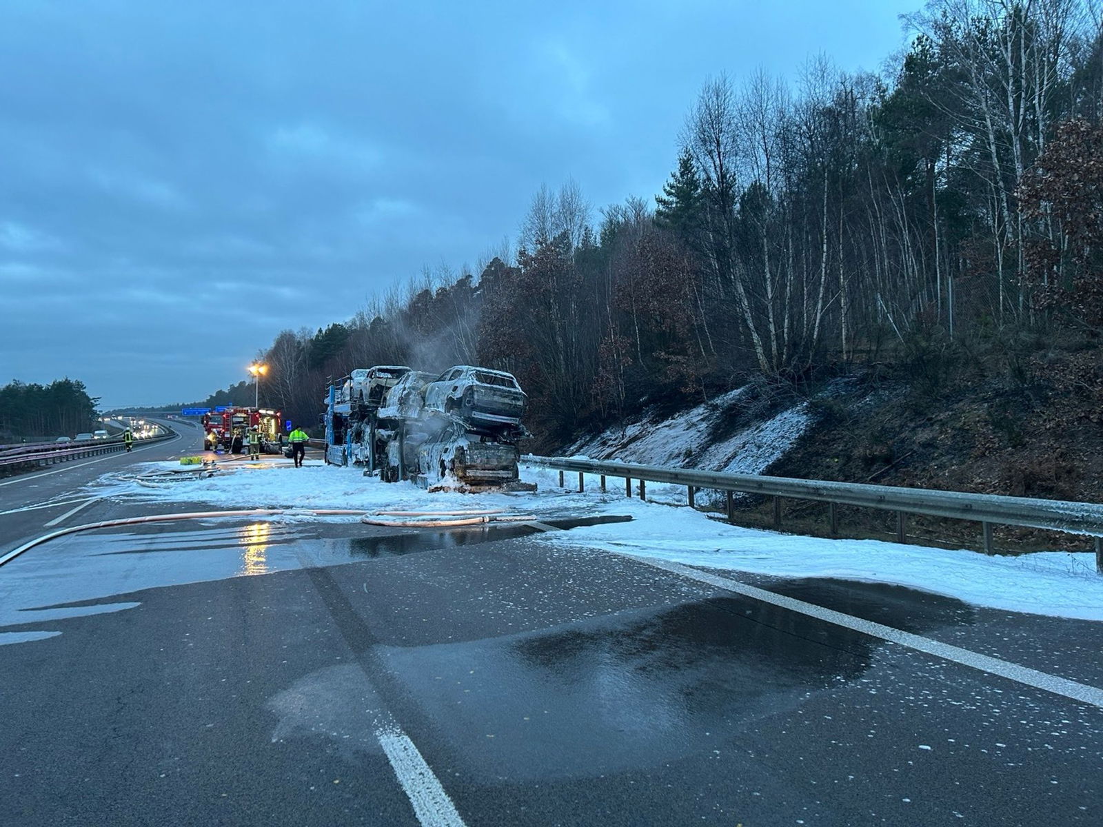 Die Feuerwehr brachte den Brand nach rund einer Stunde unter Kontrolle.