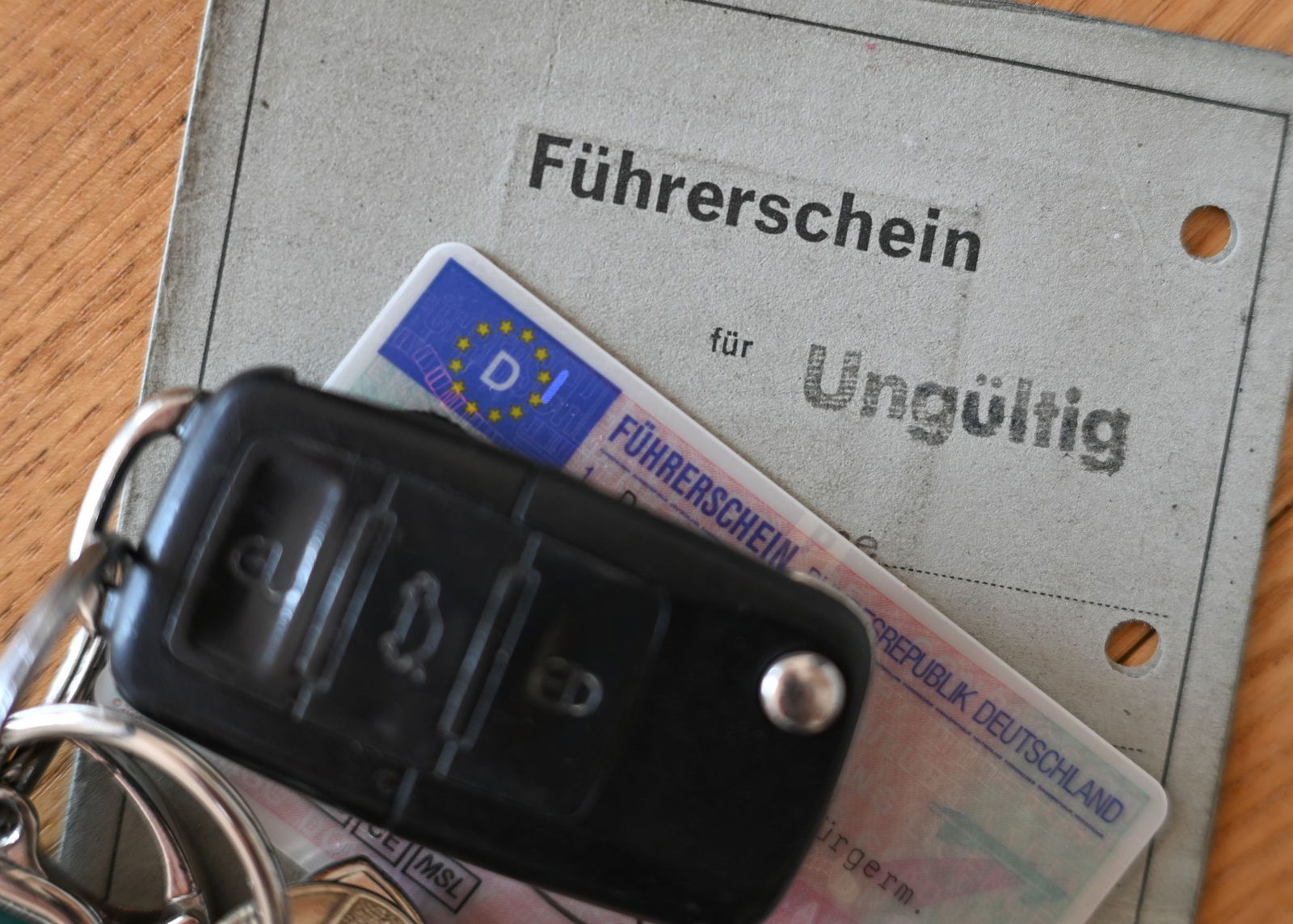 Bis zum 19. Februar müssen alle Führerscheinbesitzer, deren Führerschein zwischen 1999 und 2001 ausgestellt wurde, einen Antrag auf Umtausch stellen.