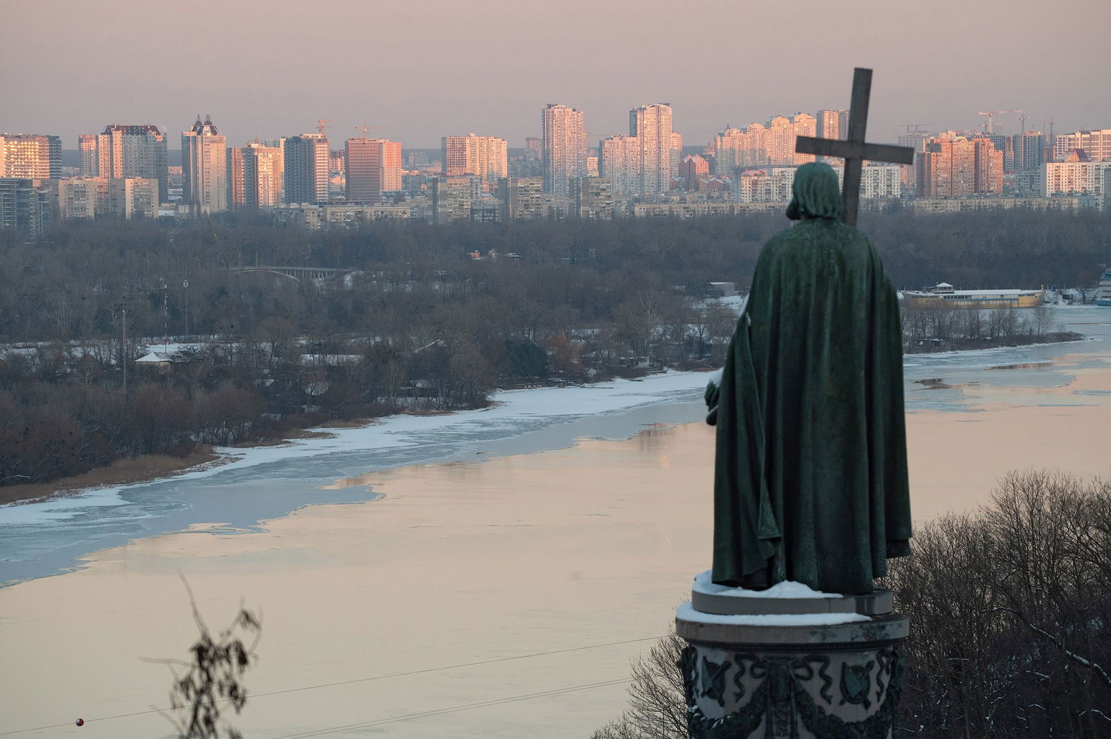 Besonders im Winter treffen die russischen Drohnenangriffe auf die Energieinfrastruktur die Ukraine schwer. (Archivbild)