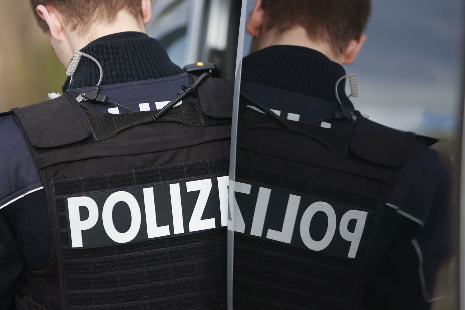 Es gibt einen Millionenschaden durch eine Betrugsmasche mit vermeintlichen Polizisten. (Symbolbild)