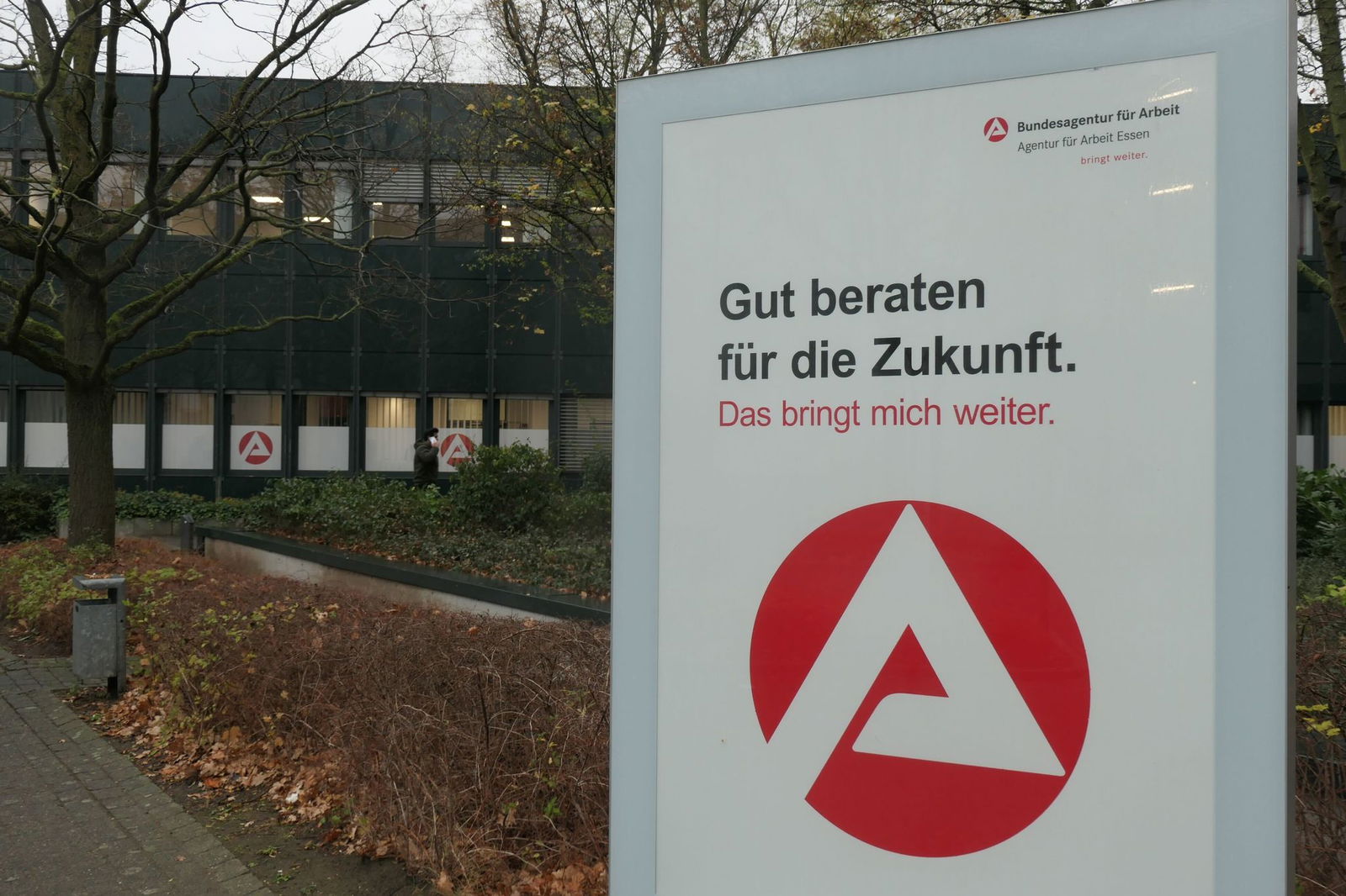 Im Saarland waren 2025 im Jahresdurchschnitt 39.300 Frauen und Männer ohne Job gemeldet. (Symbolbild)