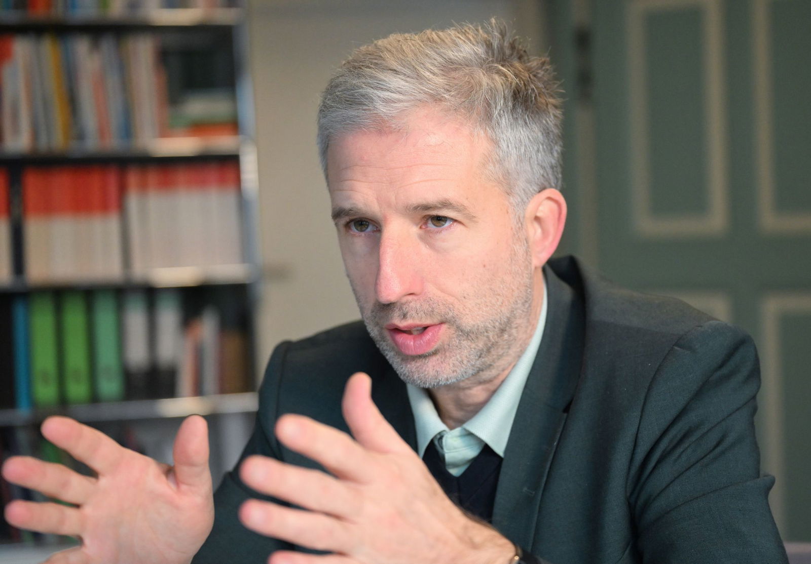 Gehört einer Umfrage zufolge zu den bekanntesten Politikern in Baden-Württemberg: Tübingens Oberbürgermeister Boris Palmer. (Archivbild)