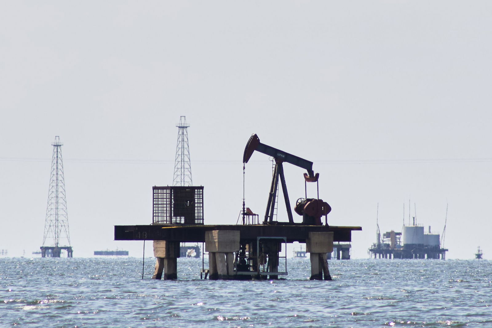 Venezuela wird die Einnahmen aus seinen Öl-Geschäften mit den USA Trump zufolge nur in US-Produkte investieren. (Archivbild)