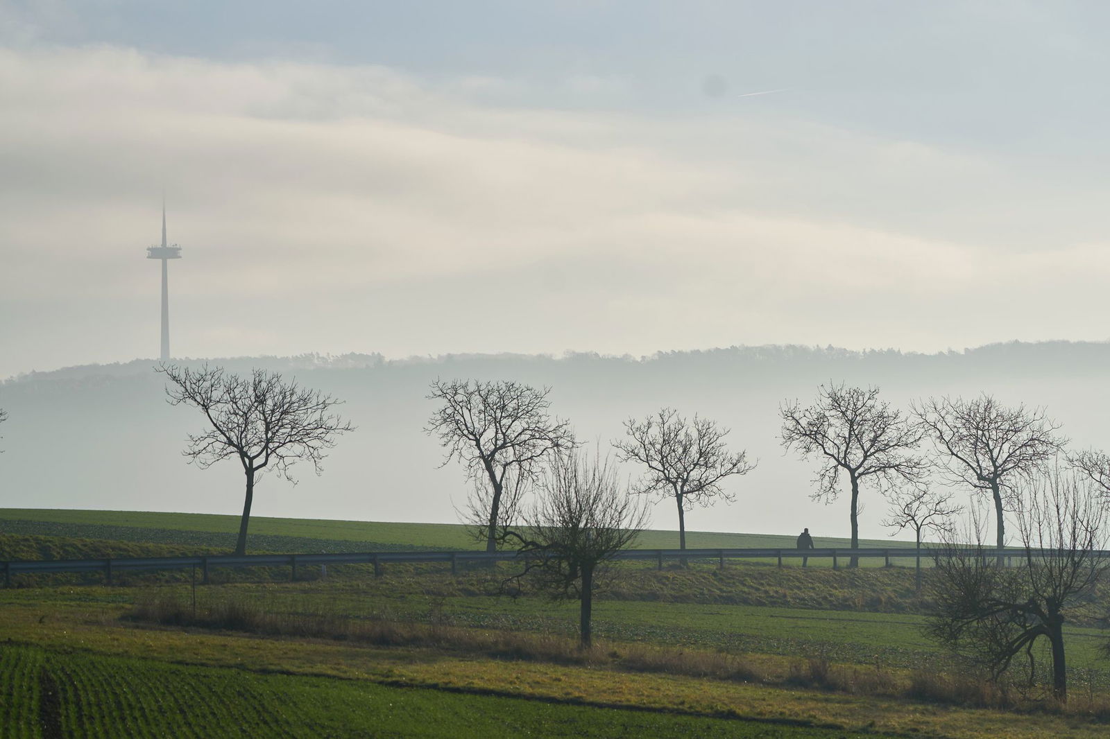 Richtung Osten bleibt es am Freitag laut dem Wetterdienst zumeist trocken, im Westen wird es feuchter. (Archivbild)