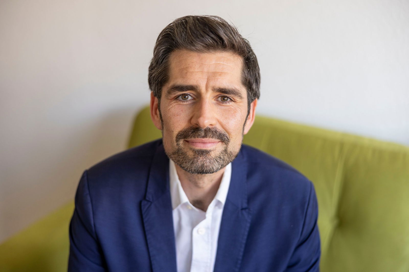 Bildungsminister Sven Teuber sei mit dem Innenminister nach Polizeieinsätzen an Schulen im Austausch, sagte der Sprecher des Bildungsministeriums. (Archivbild)