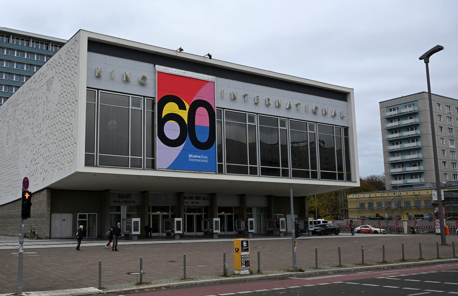 Das Kino International wird nach der Sanierung früher eröffnet als bisher geplant war. (Archivbild)