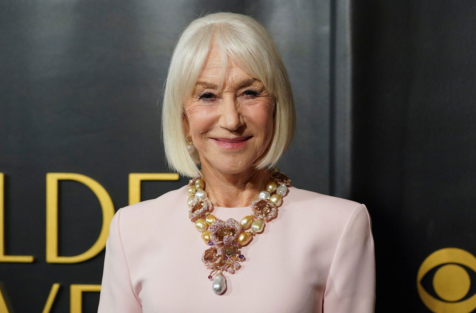 Die Britin Helen Mirren hat ihre Trophäensammlung in Hollywood vergrößert. 
