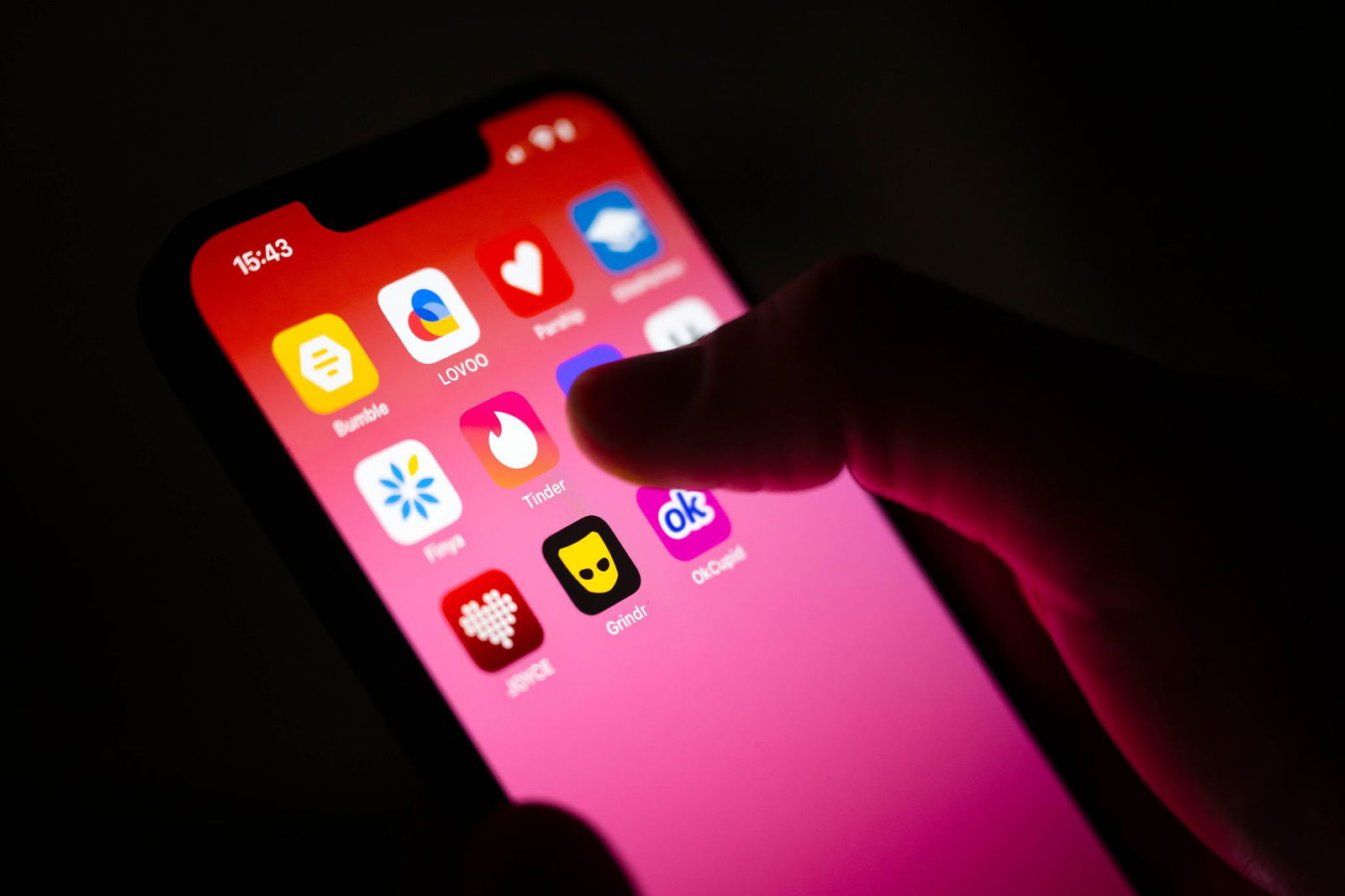 Der Mann soll sein Konto für kriminelle Love Scammer zur Verfügung gestellt haben (Symbolbild)