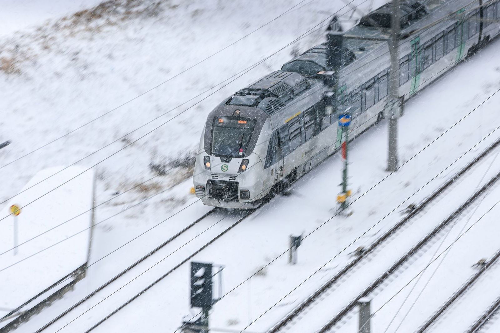 Wegen des Winterwetters hatte die Bahn den Regionalverkehr im Schwarzwald zeitweise eingeschränkt. (Symbolbild)