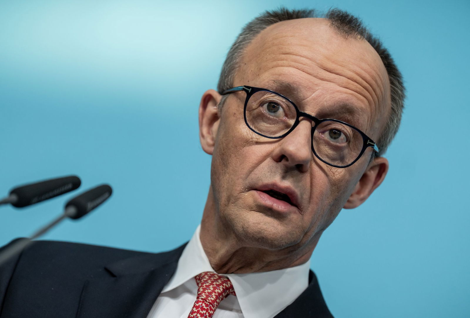 Kanzler Merz bekräftigt seine Kritik an der Höhe des Krankenstandes in Deutschland