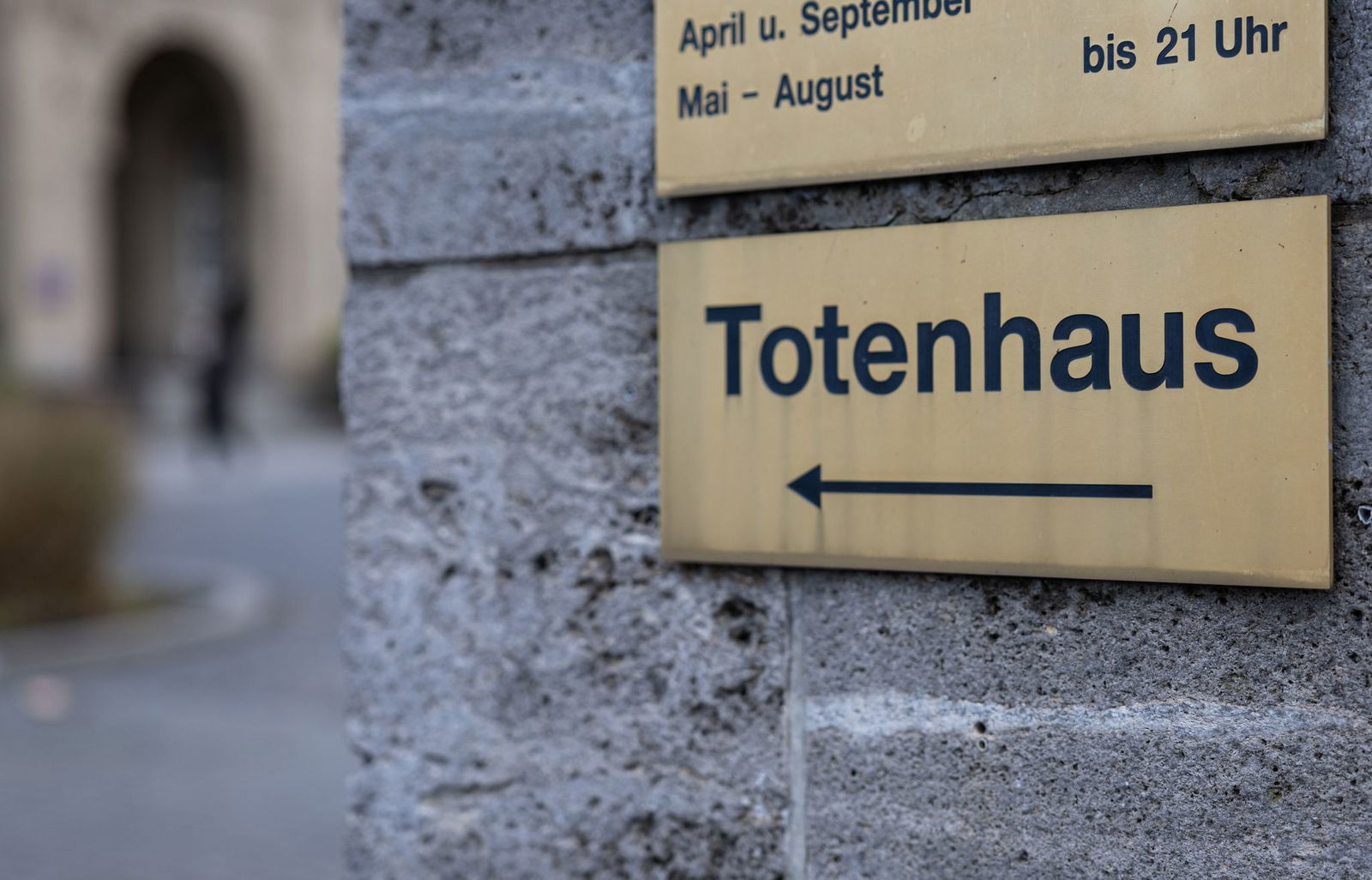 Eine neue Landesverordnung regelt Bestattungen in Rheinland-Pfalz. (Symbolbild)