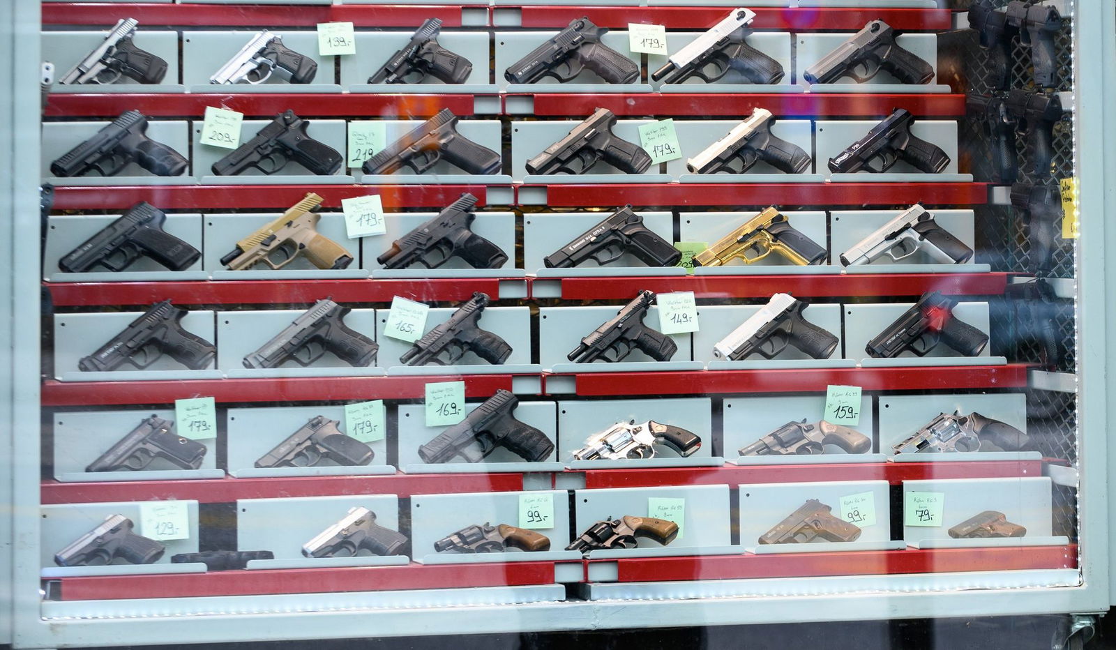 Das Interesse der Menschen für Schreckschusswaffen steigt. (Foto-Archiv)
