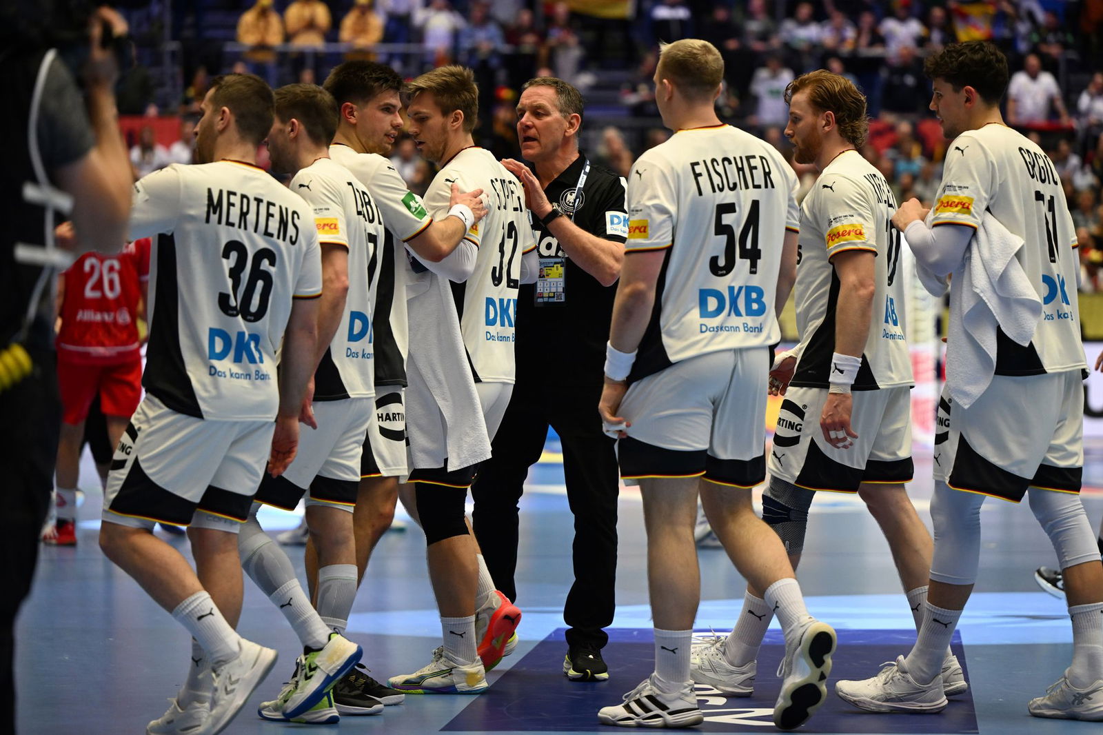 Auf die deutschen Handballer wartet gegen Serbien die nächste schwere EM-Aufgabe.