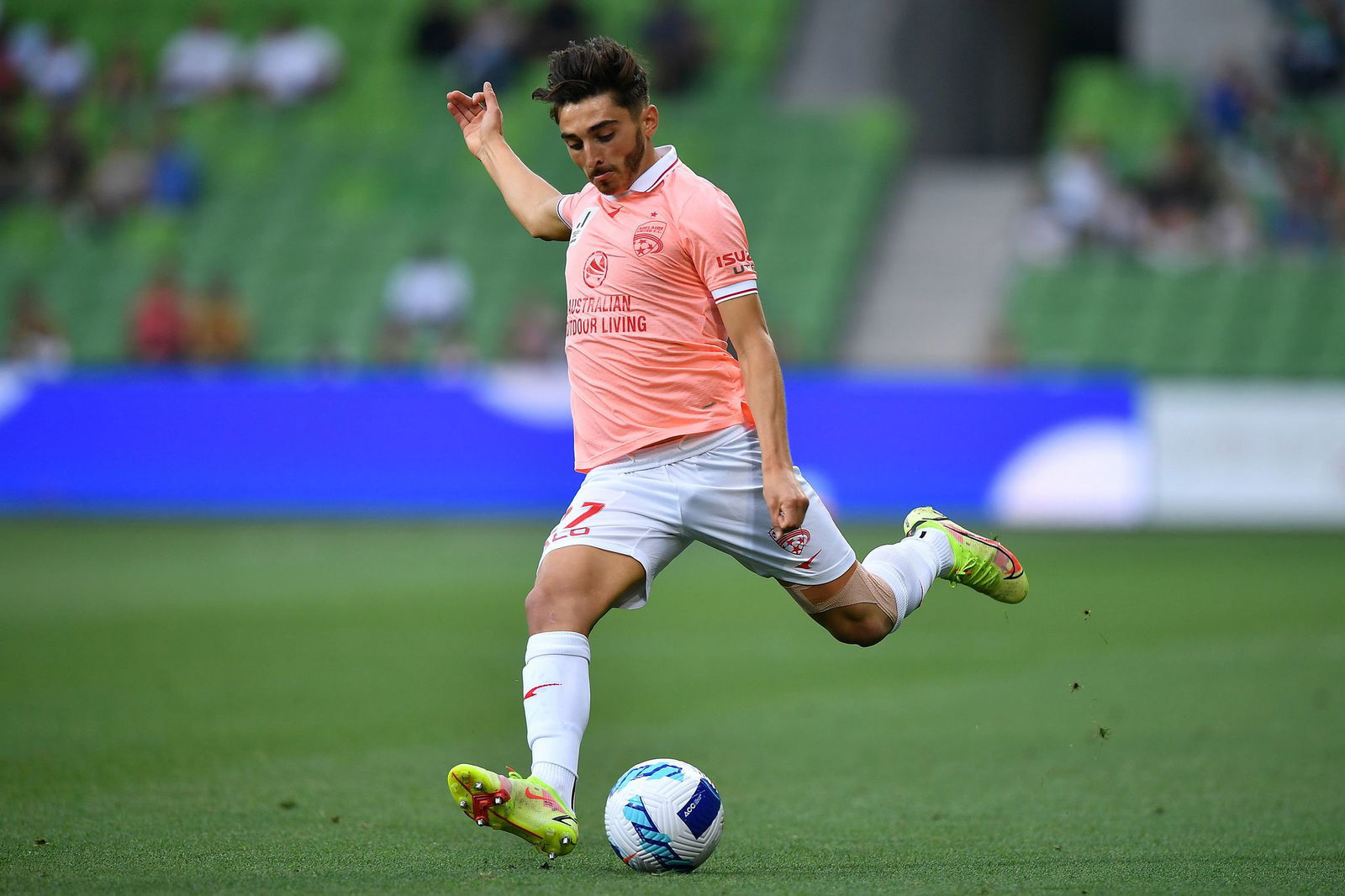 Der schwule Fußballer Josh Cavallo erhebt schwere Vorwürfe gegen Ex-Club Adelaide United. (Archivbild)