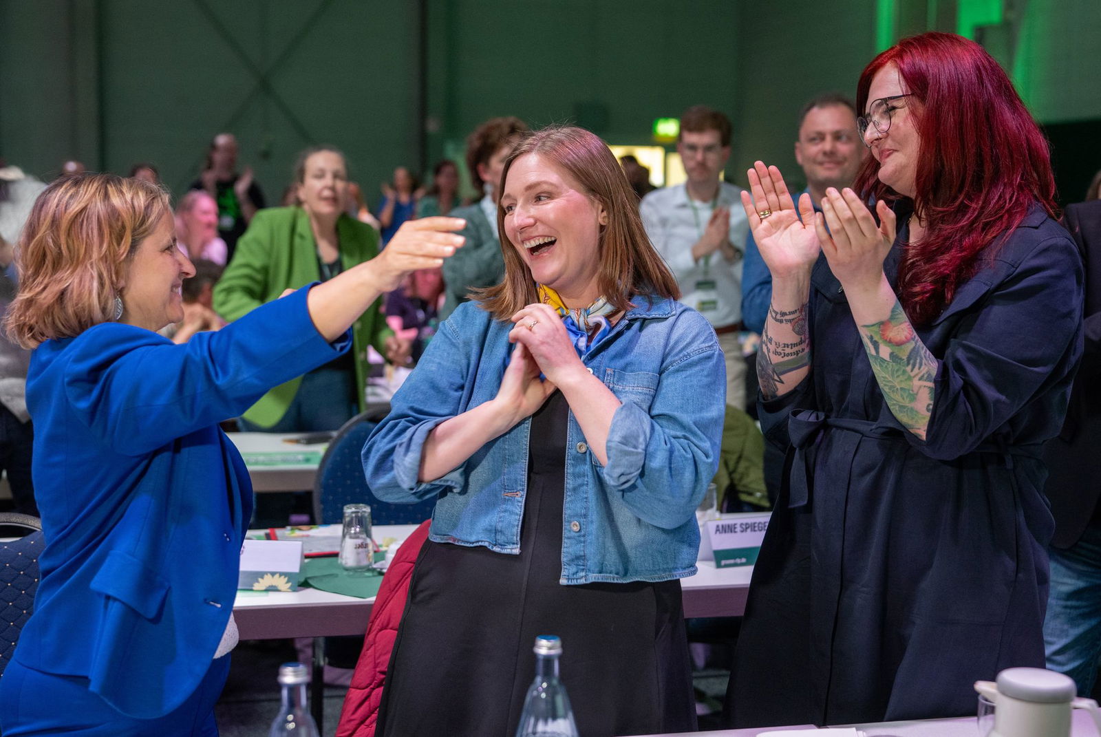 Die drei Frauen an der Spitze der Grünen in Rheinland-Pfalz, Katrin Eder, Katharina Binz und Pia Schellhammer (l-r), engagieren sich für die Demokratie. (Archivbild)