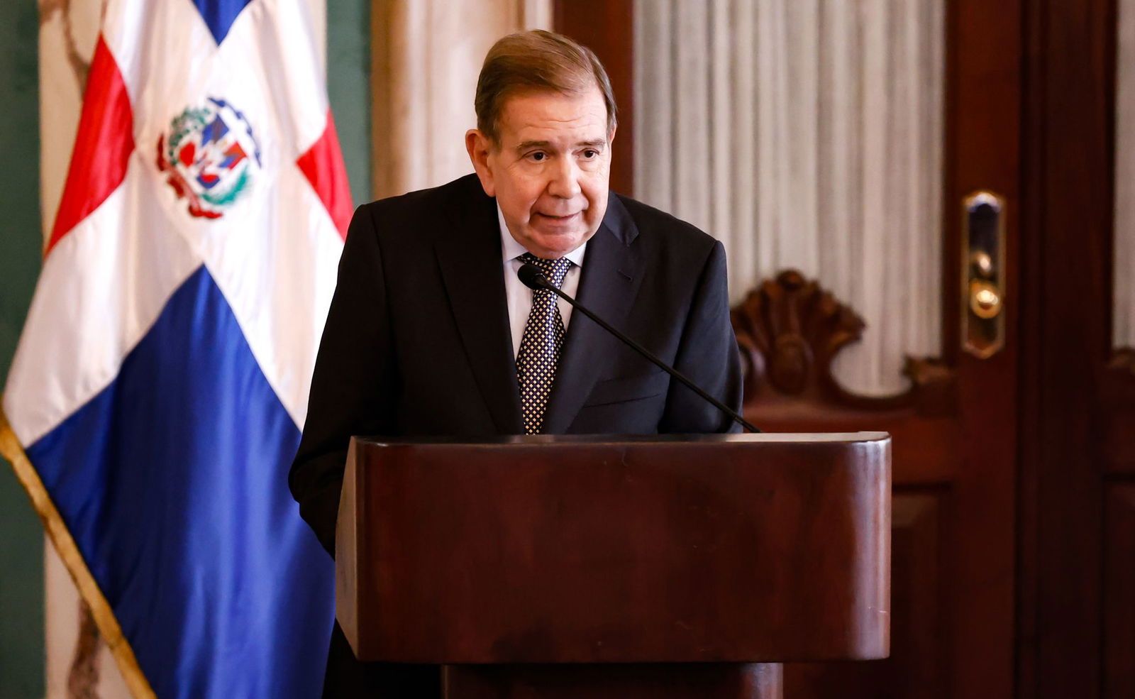 Die Opposition setzt auf eine Einsetzung des Präsidentschaftskandidaten González als Staatschef.