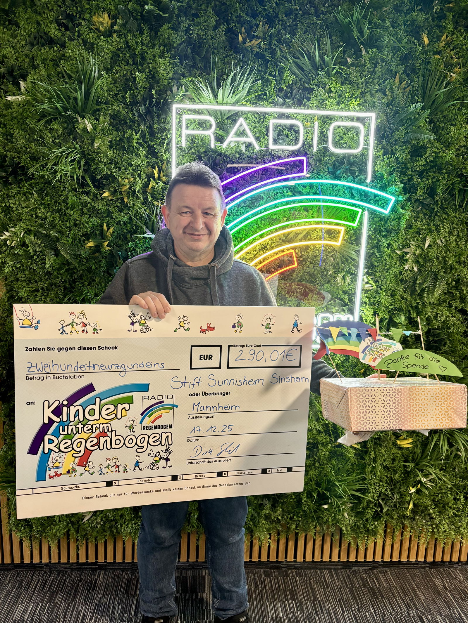 KuR Spendenübergabe Stift Sunnisheim