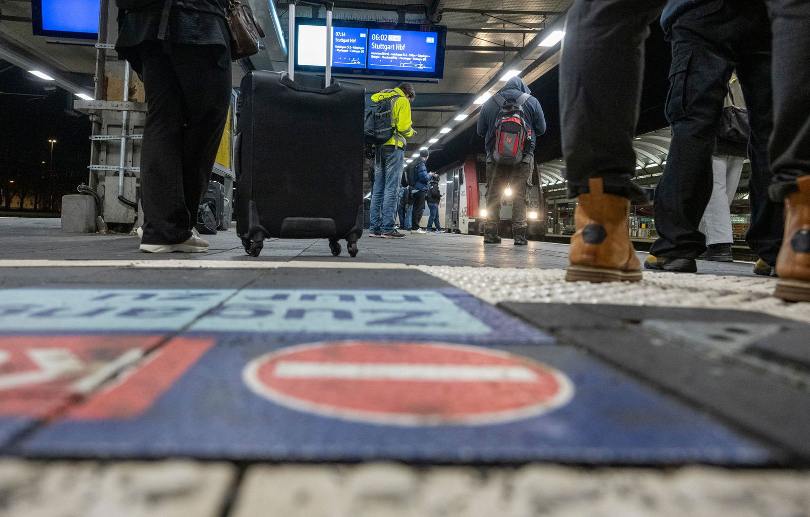 Wegen umfangreicher Sanierungsarbeiten fährt am Ulmer Hauptbahnhof aktuell nur der Regionalverkehr.