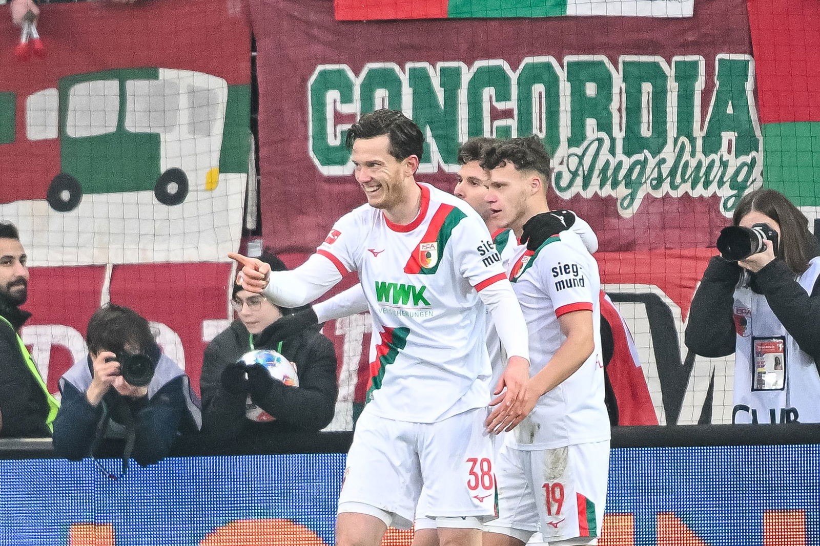 Traf doppelt für den FC Augsburg: Michael Gregoritsch.