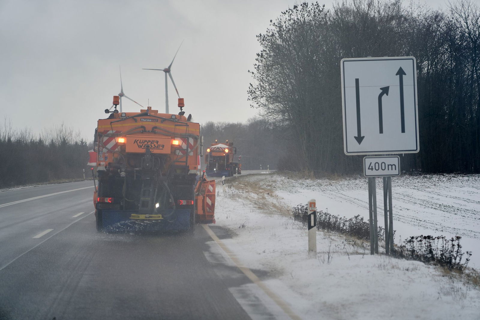 Vorsicht, Rutschgefahr: Die Straßen in Rheinland-Pfalz können glatt sein.