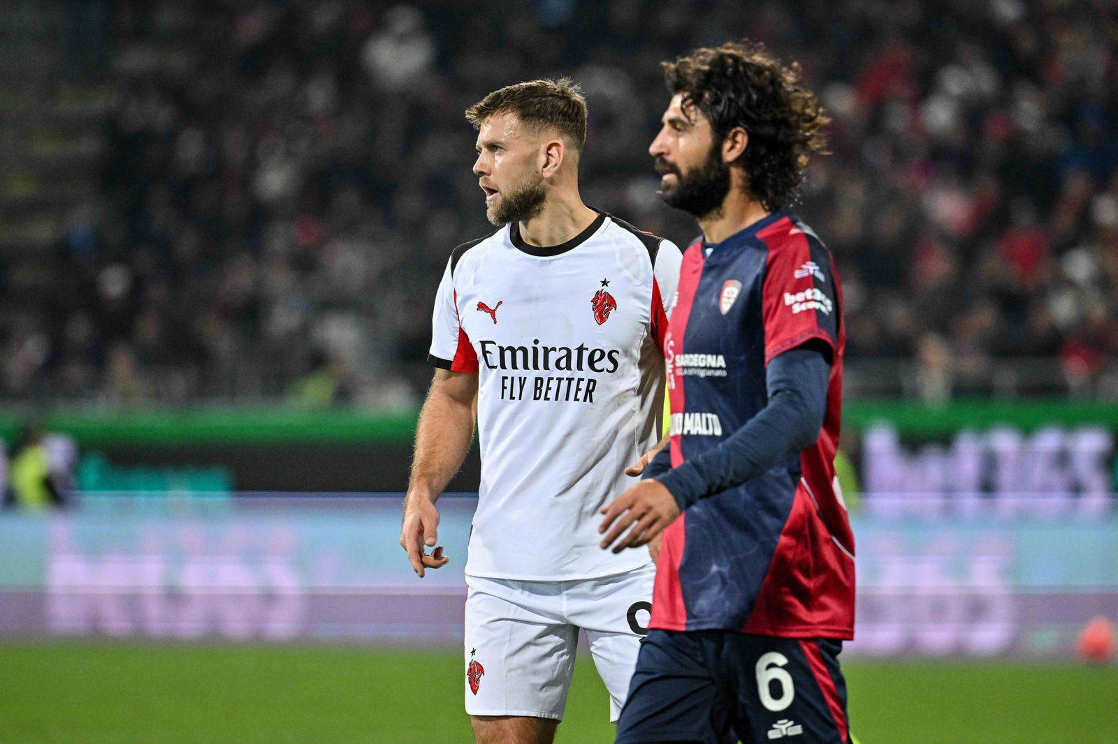 Erstes Spiel, erster Sieg - aber noch kein Tor: Milans neuer Stürmer Niclas Füllkrug (li.).