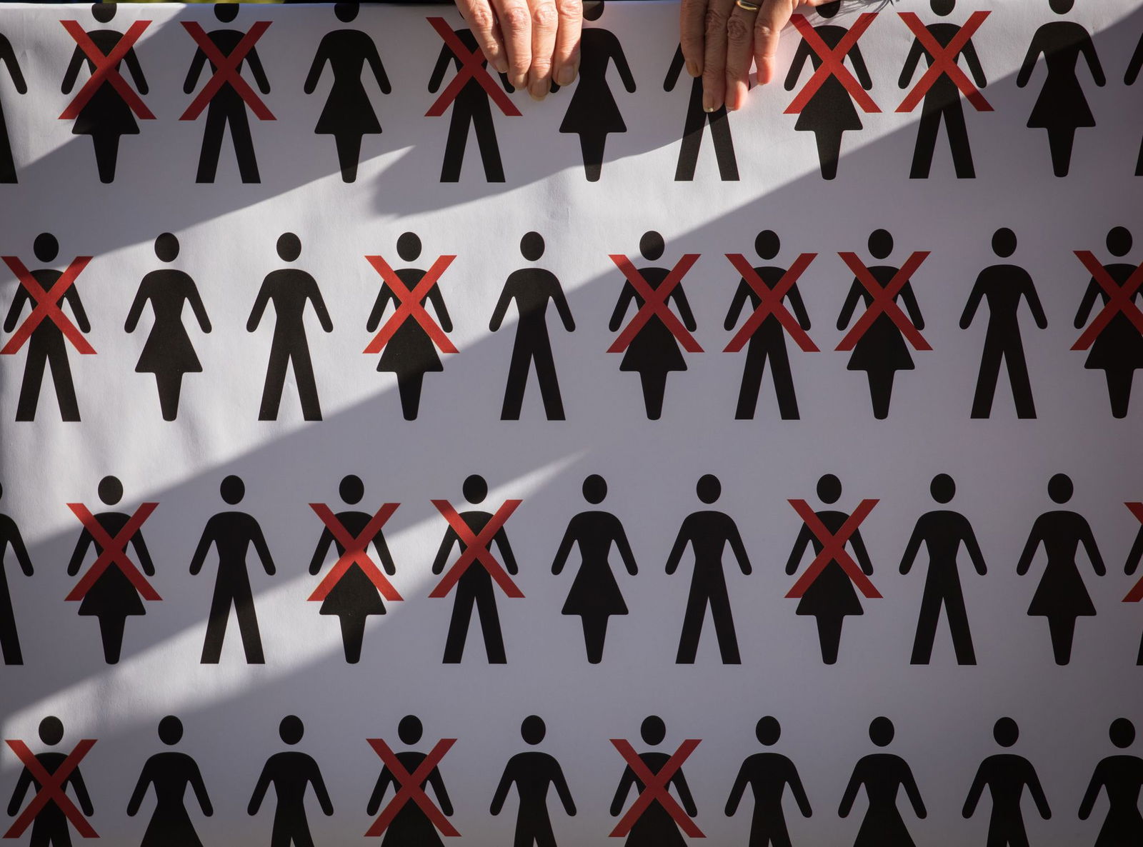 Autohersteller, Zulieferer und Maschinenbauer im Südwesten stehen unter Kostendruck - und streichen Stellen. (Symbolbild)