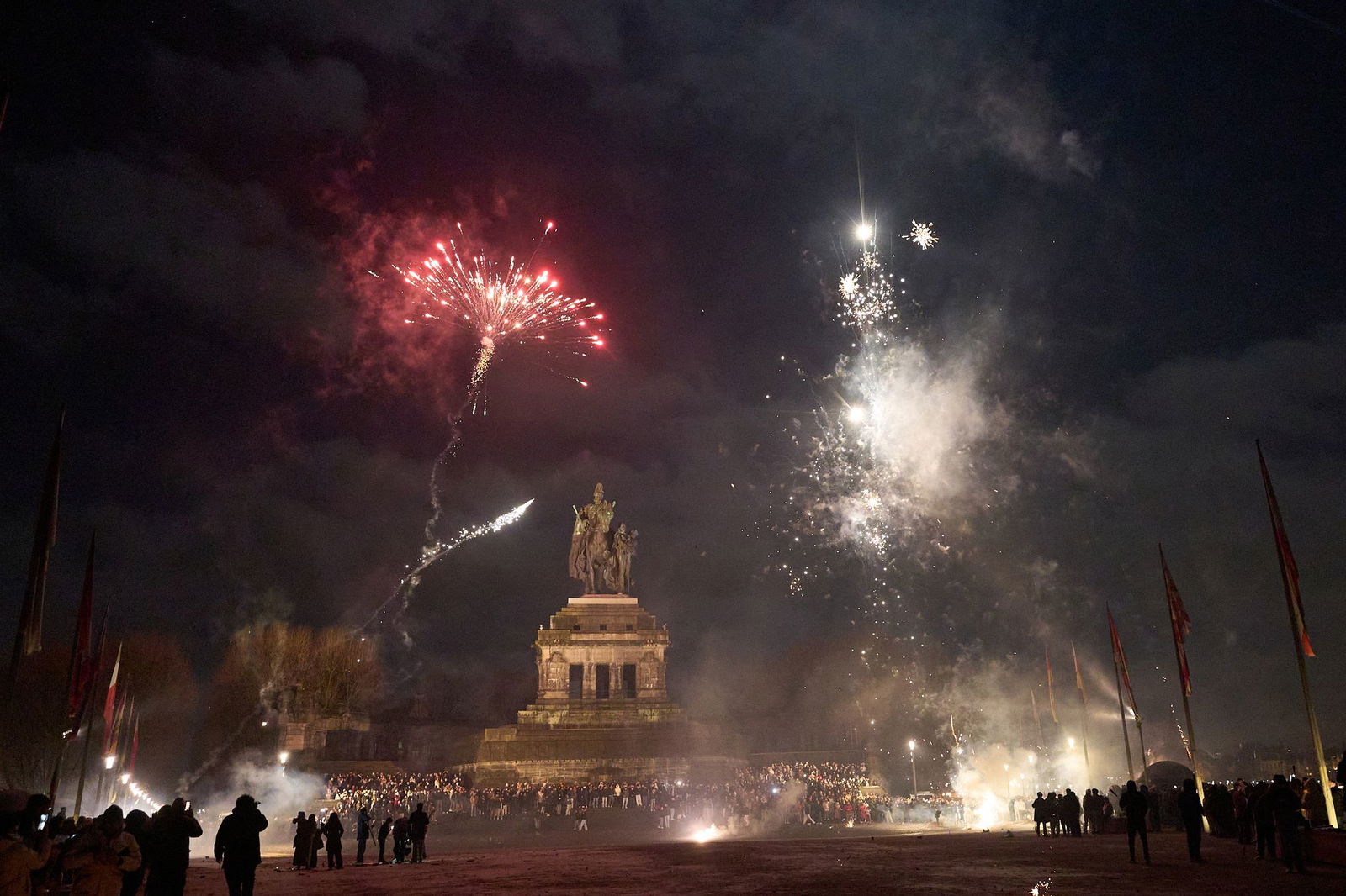 Die Polizei in Rheinland-Pfalz zieht eine überwiegend positive Bilanz der Silvesternacht. 