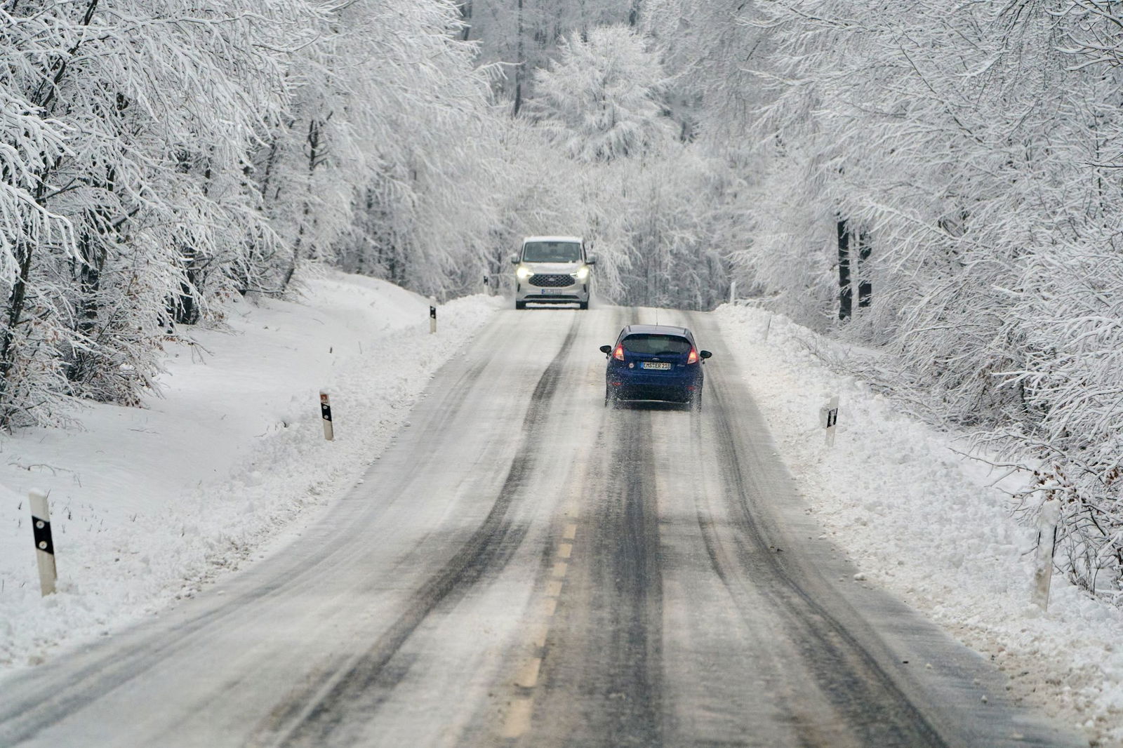 Achtung glatt: In den kommenden Tagen kann es auf den Straßen gefährlich werden.