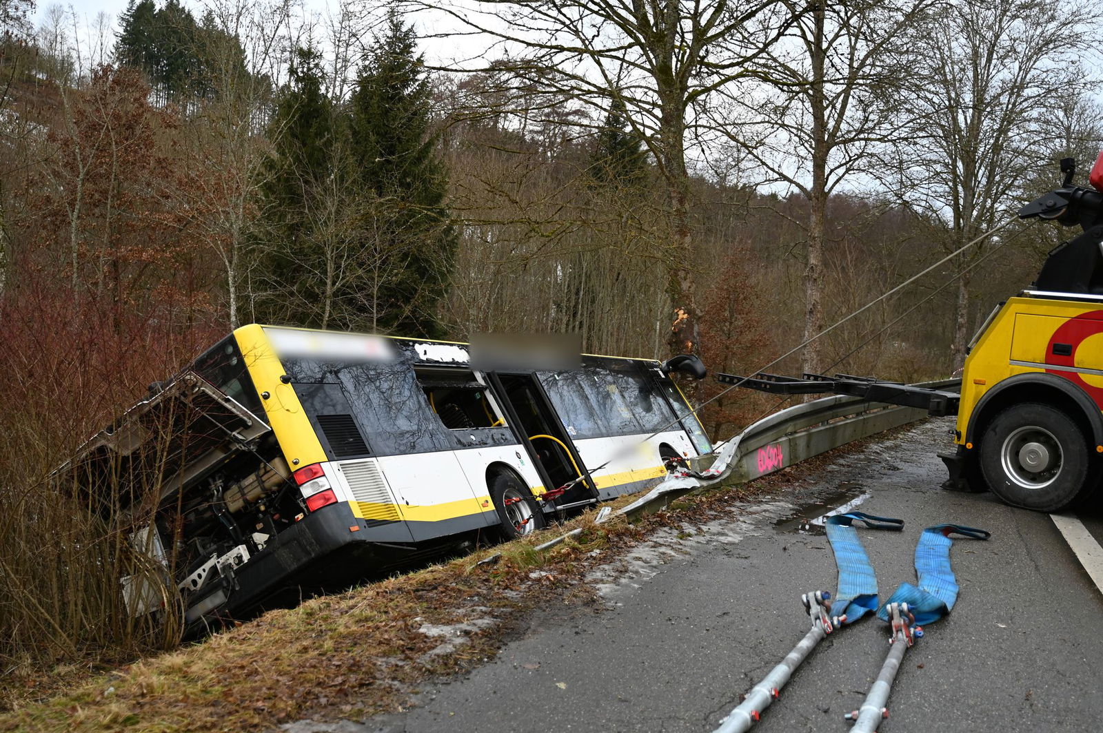 Der Bus wurde geborgen. 