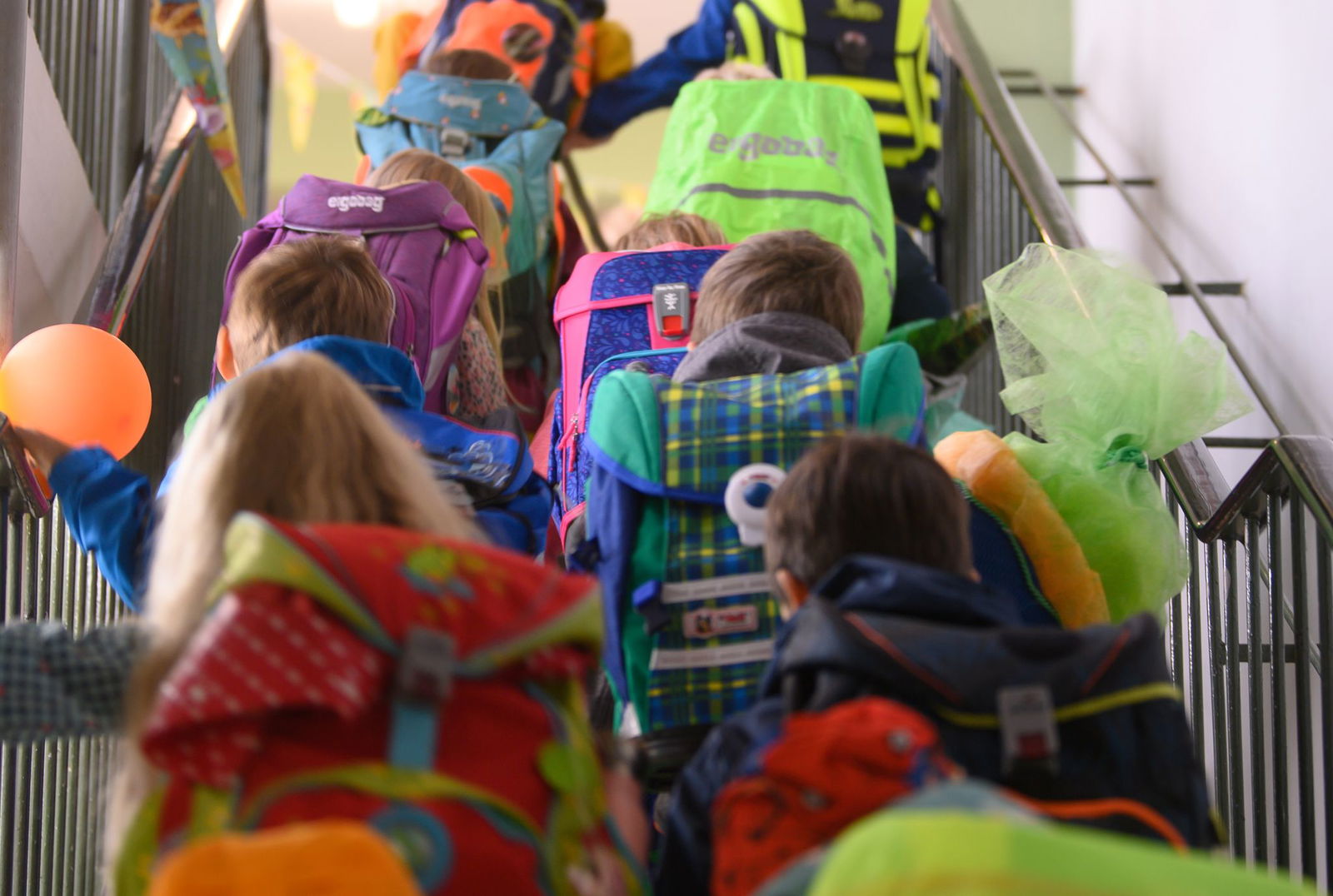 Für die neuen Erstklässler im kommenden Schuljahr gilt ein Anspruch auf Ganztagsbetreuung. (Symbolbild)