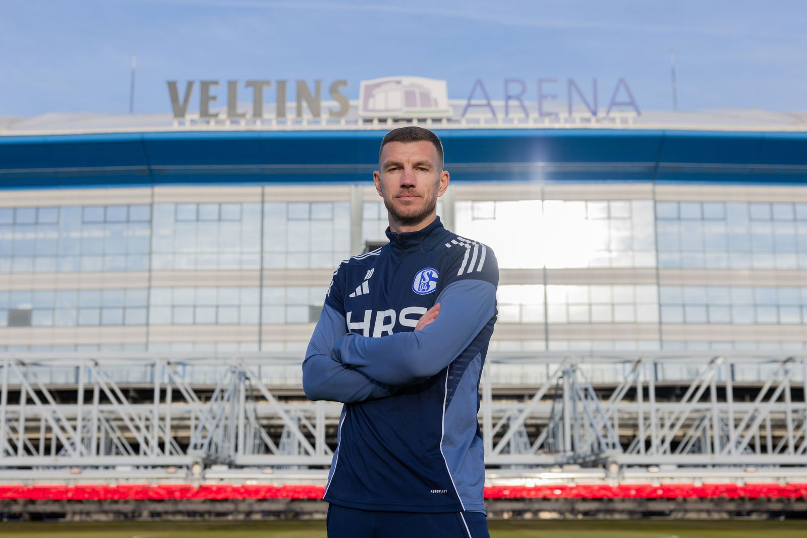 Edin Dzeko will zukünftig in der 2. Bundesliga stürmen.