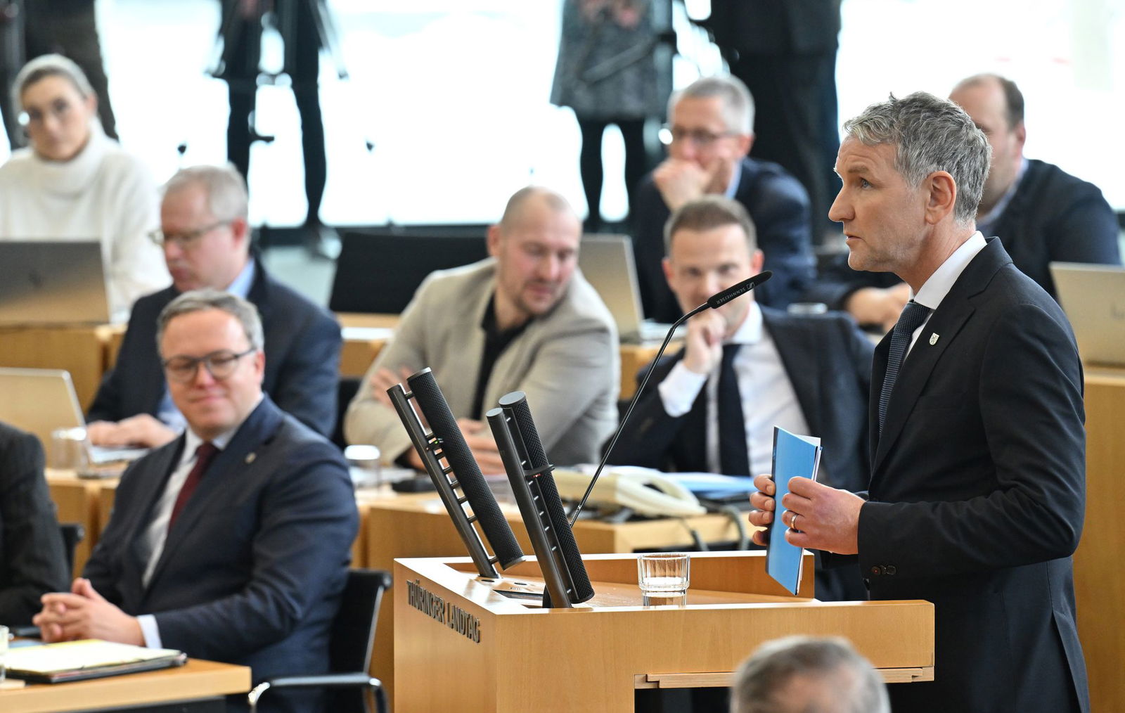 Thüringens AfD-Fraktionschef Björn Höcke warf Voigt Vertrauensverlust in der Bevölkerung vor. 