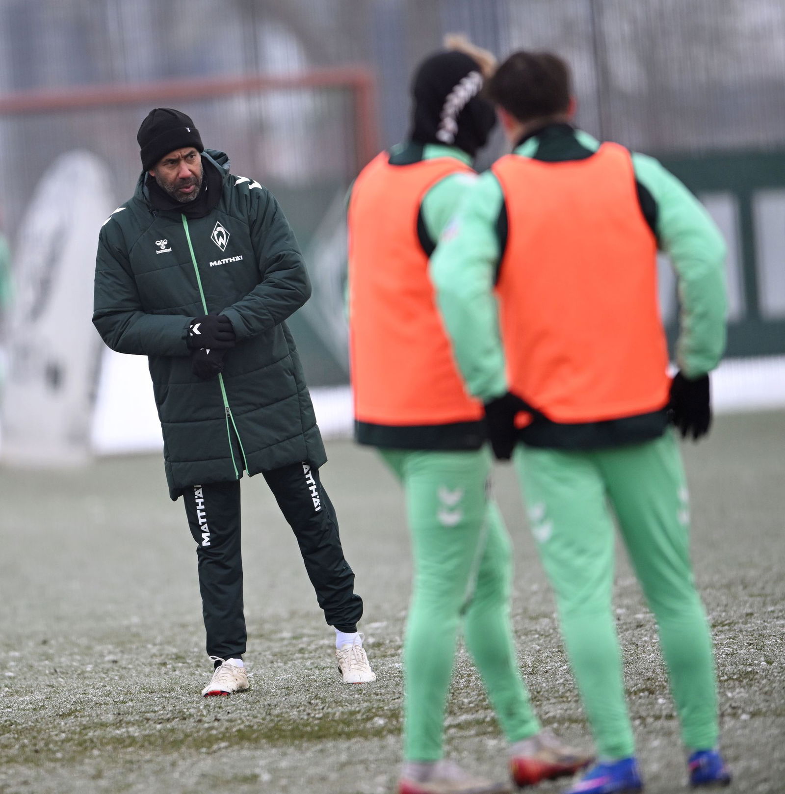 Daniel Thioune bei seinem ersten Training als neuer Chefcoach von Werder Bremen.
