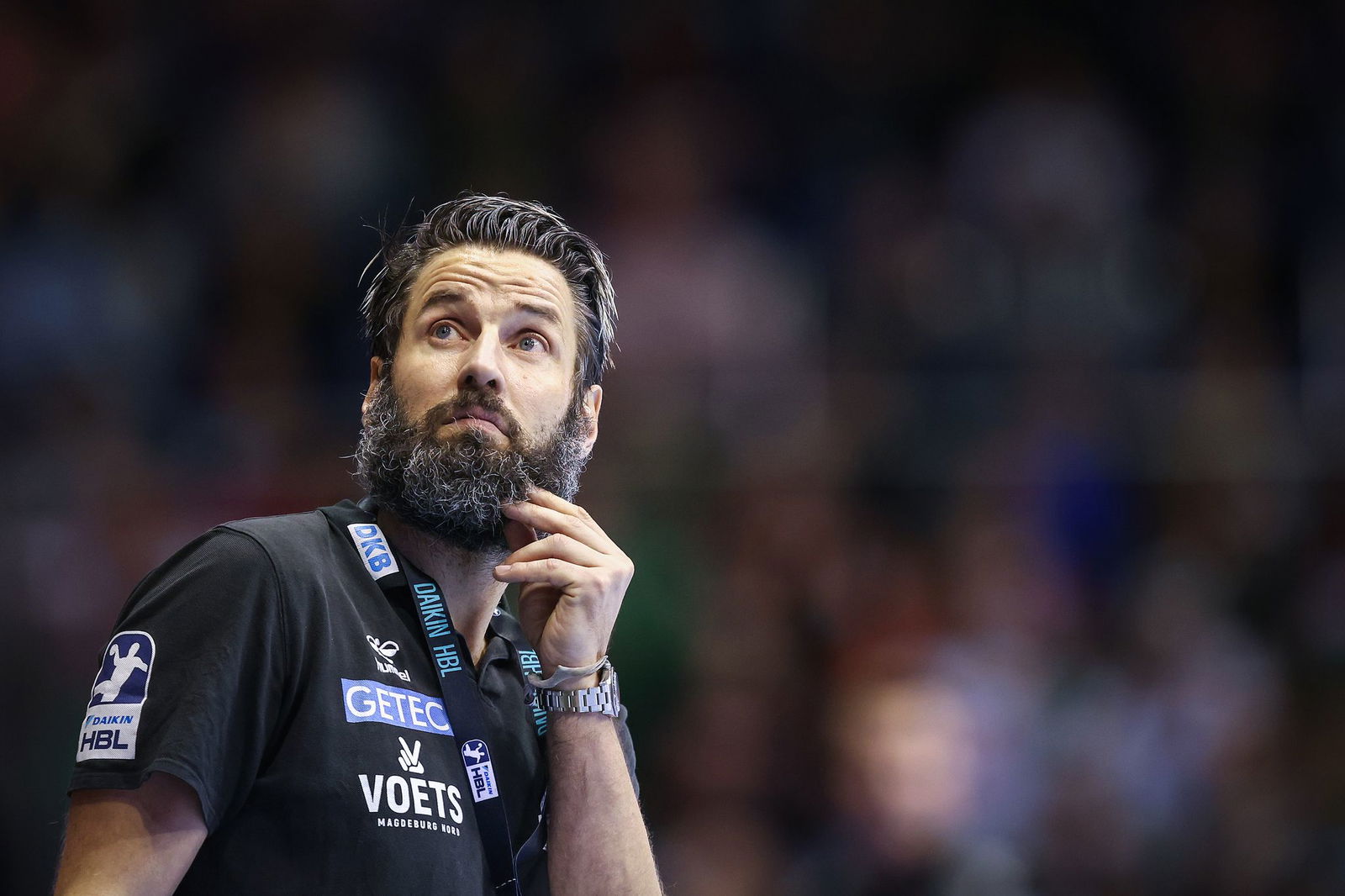 Hofft auf einen gelungenen Re-Start nach der EM-Pause: Magdeburgs Trainer Bennet Wiegert. (Archivbild)