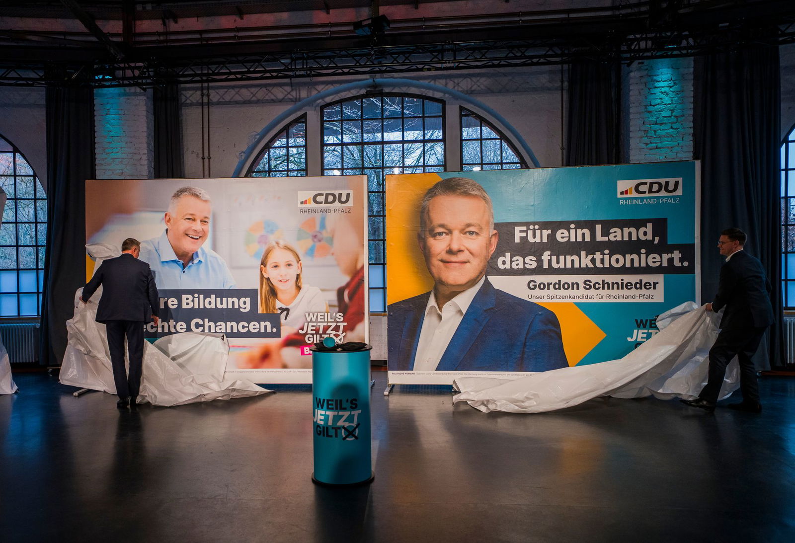 Die CDU Rheinland-Pfalz enthüllte ihre Kampagnenmotive in der Mainzer Lokhalle. 