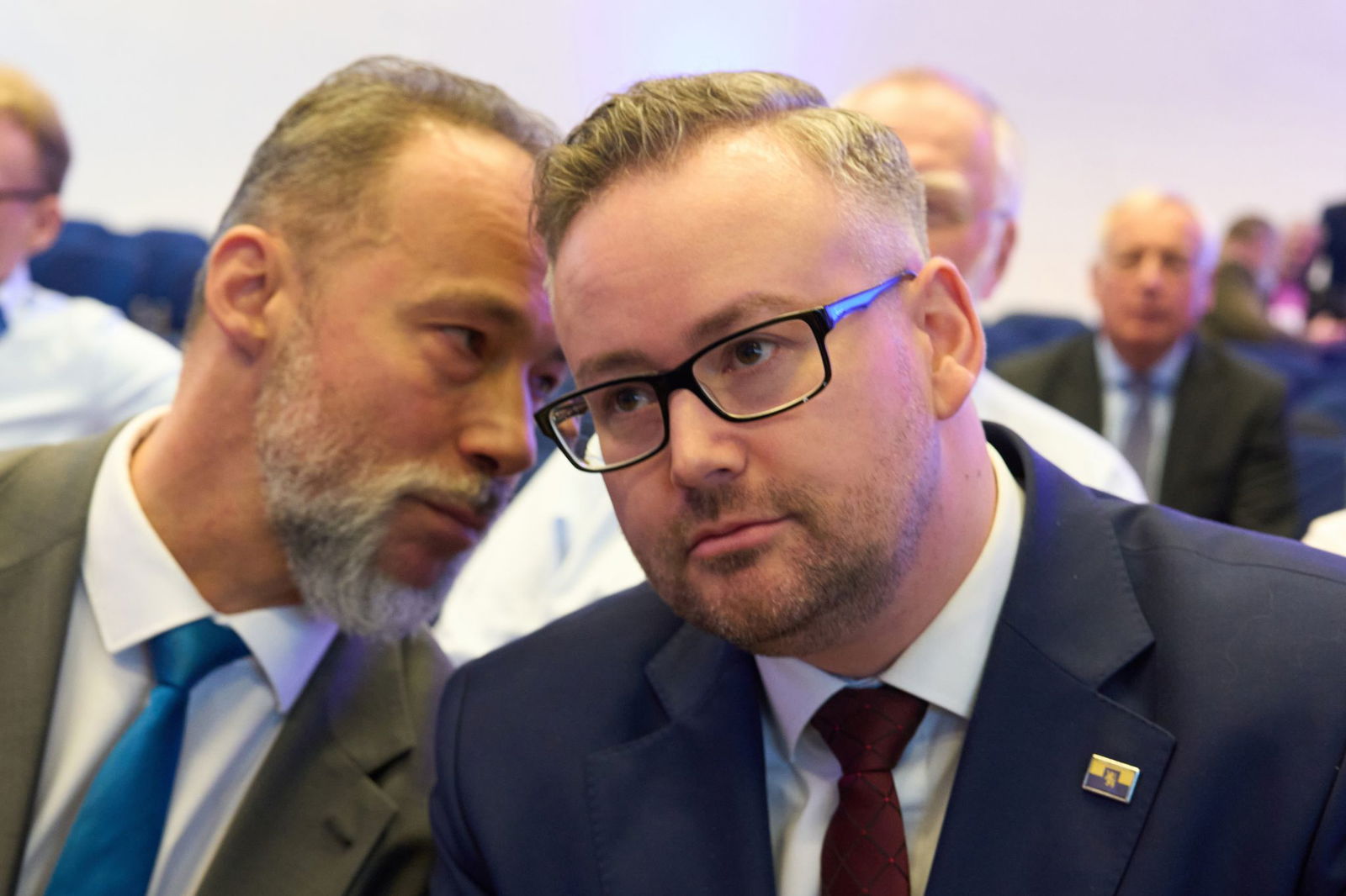 Die Ehefrau des Bundestagsabgeordneten Sebastian Münzenmaier (AfD) arbeitet bei einem AfD-Europaabgeordneten. (Archivbild)