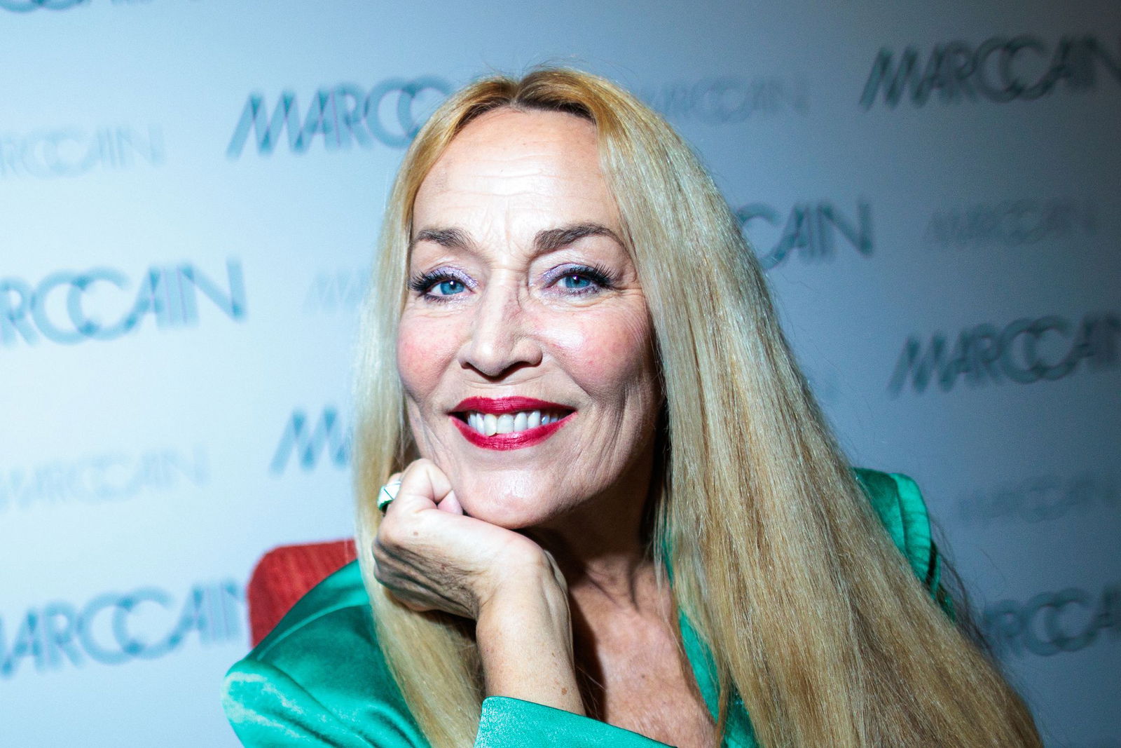 Jerry Hall fühlt sich in ihrer Rolle als Großmutter auch etwas in ihre Kindheit zurückversetzt.