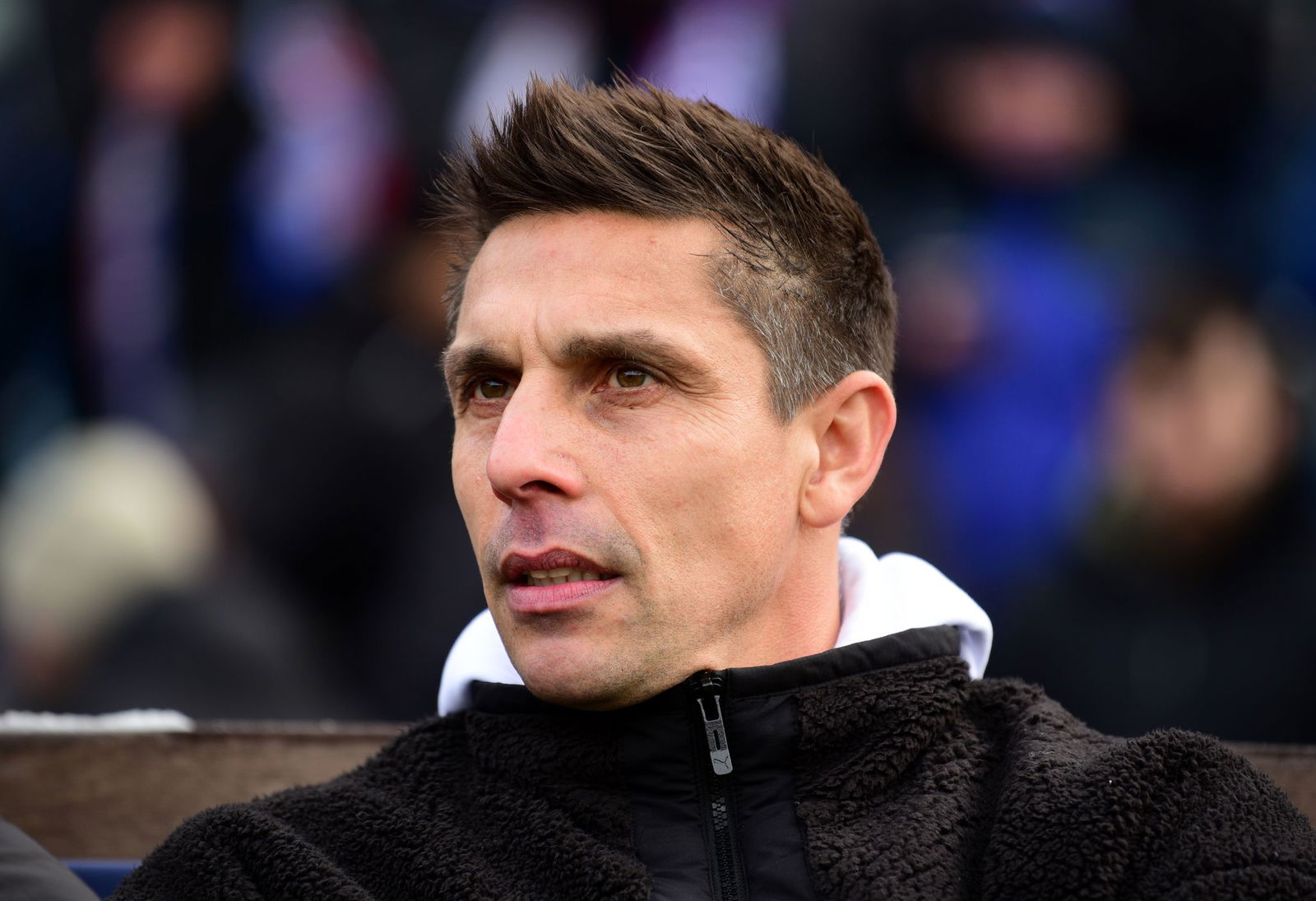 Er und seine Mannschaft müssen liefern: Holstein Kiels Cheftrainer Marcel Rapp (Archivbild)