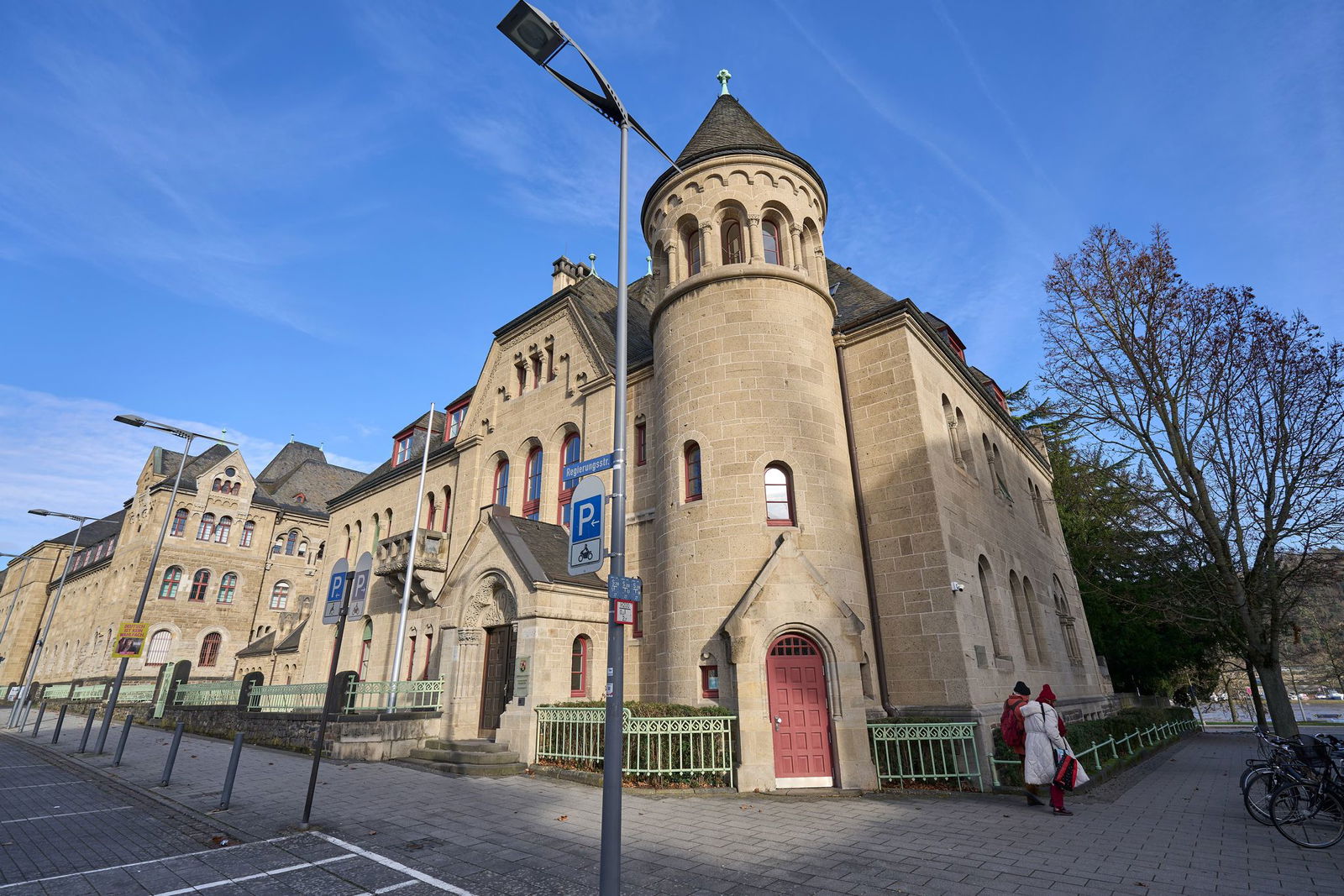 Am Oberlandesgericht ging der Prozess gegen ein mutmaßliches IS-Mitglied weiter. (Archivbild)