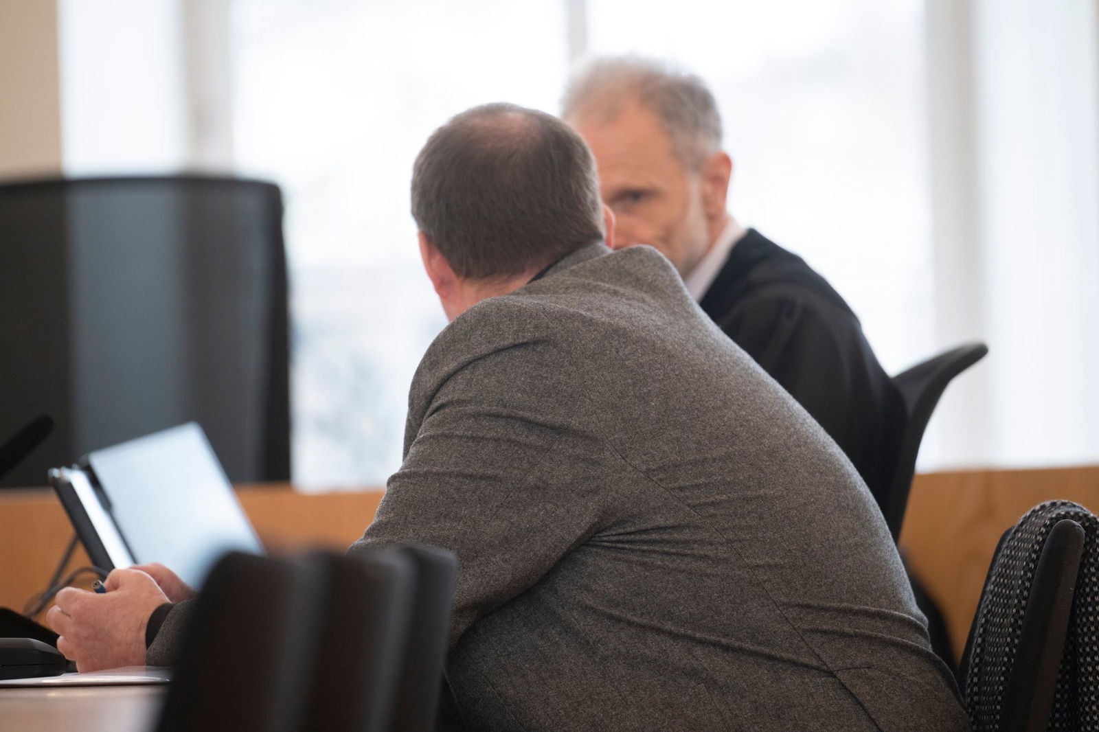 Der Angeklagte ließ über seinen Verteidiger ausrichten, dass ihm der Unfall von Herzen leid tue. 