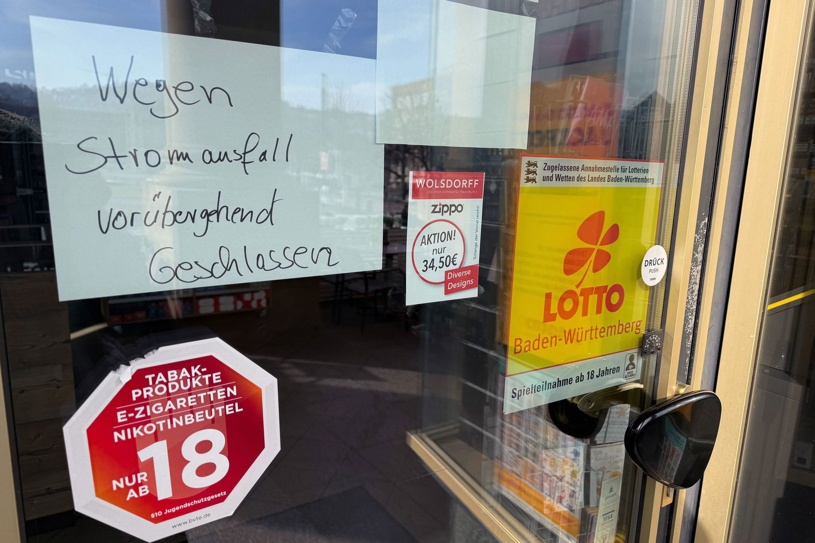 In der Innenstadt mussten Geschäfts zeitweise schließen.