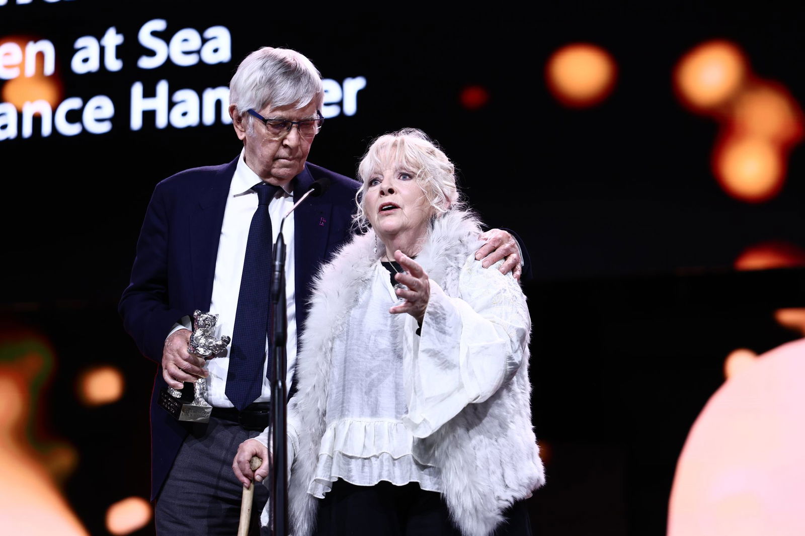 Tom Courtenay und Anna Calder-Marshall bekamen den Silbernen Bären für die beste schauspielerische Leistung in einer Nebenrolle.