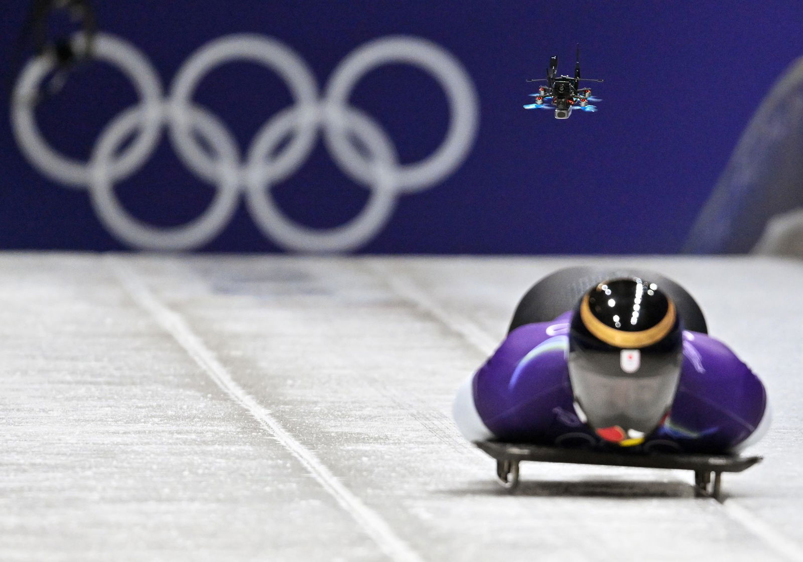 Drohne im Eiskanal: Bei diesen Winterspielen setzen die Verantwortlichen auf spektakuläre Bilder.
