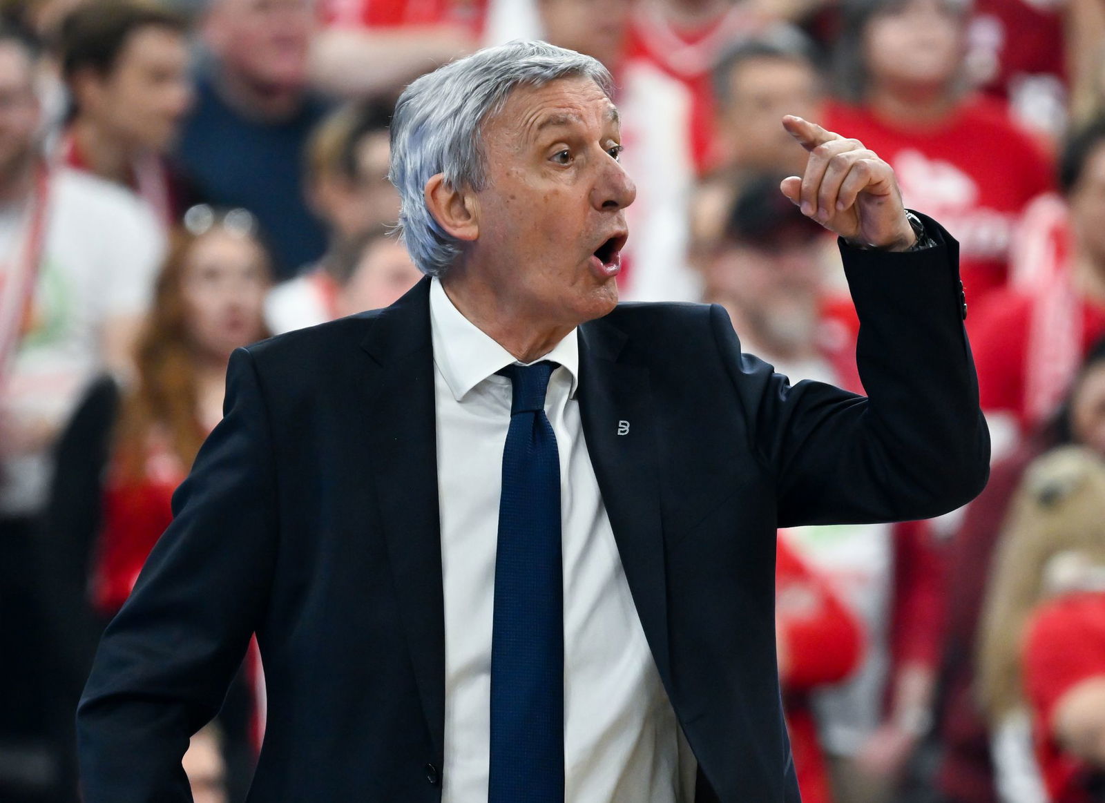 Svetislav Pesic und die Bayern-Basketballer verpassten das Pokal-Endspiel in eigener Halle.
