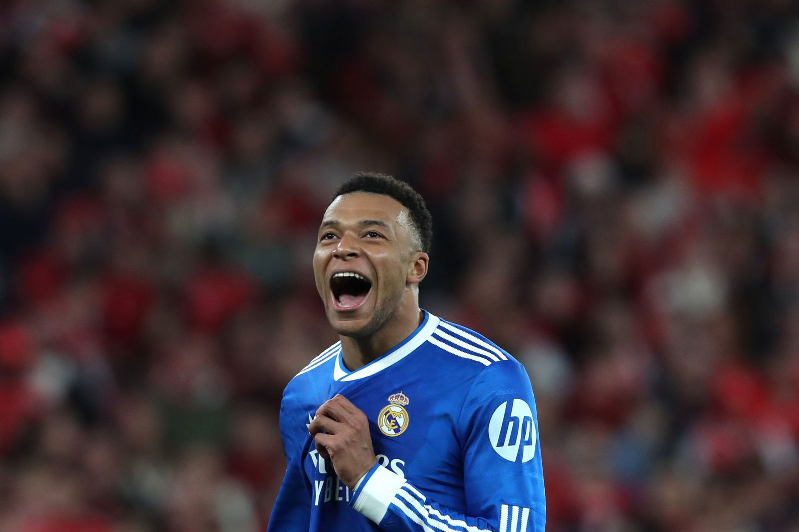 Superstar Kylian Mbappé feiert den Sieg von Real Madrid.